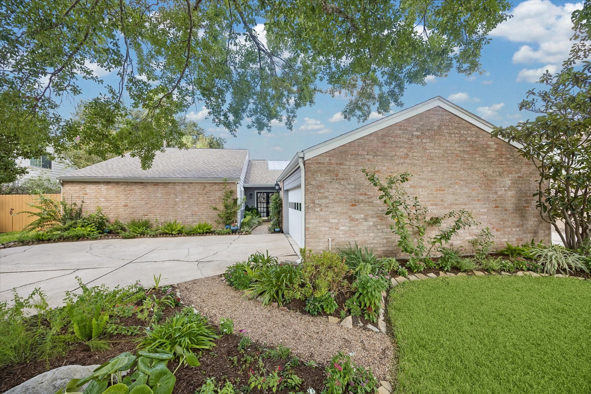 11402 Overbrook Lane Property Photo 1