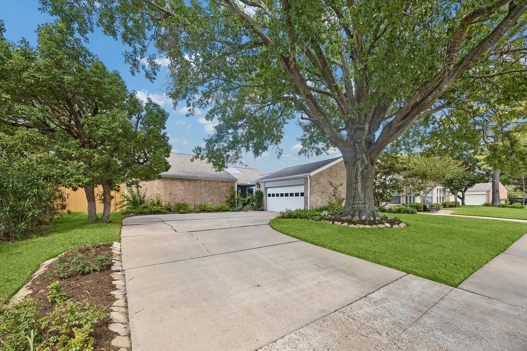 11402 Overbrook Lane Property Photo 1