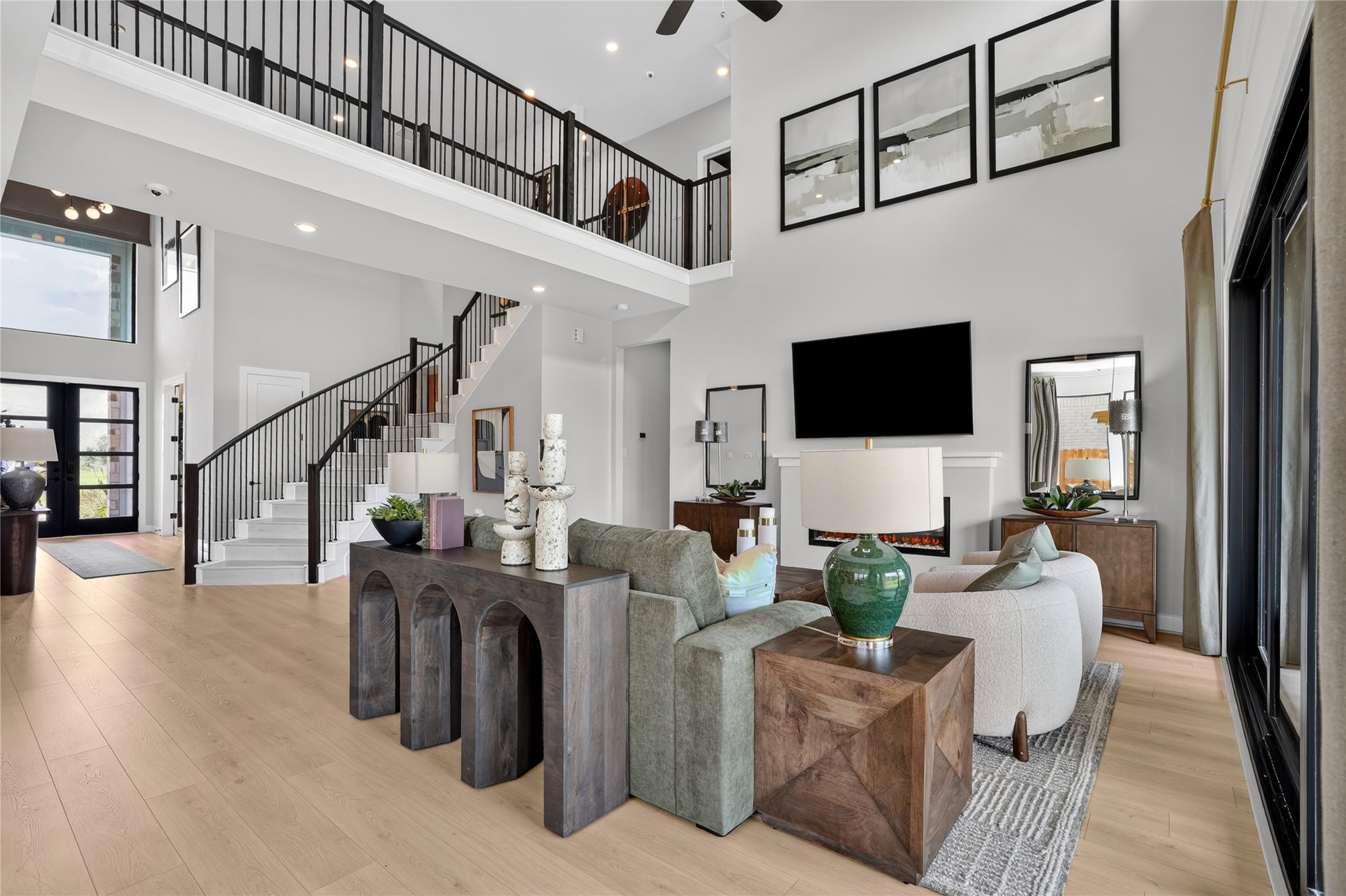 21815 Clover Thistle Court Property Photo 3