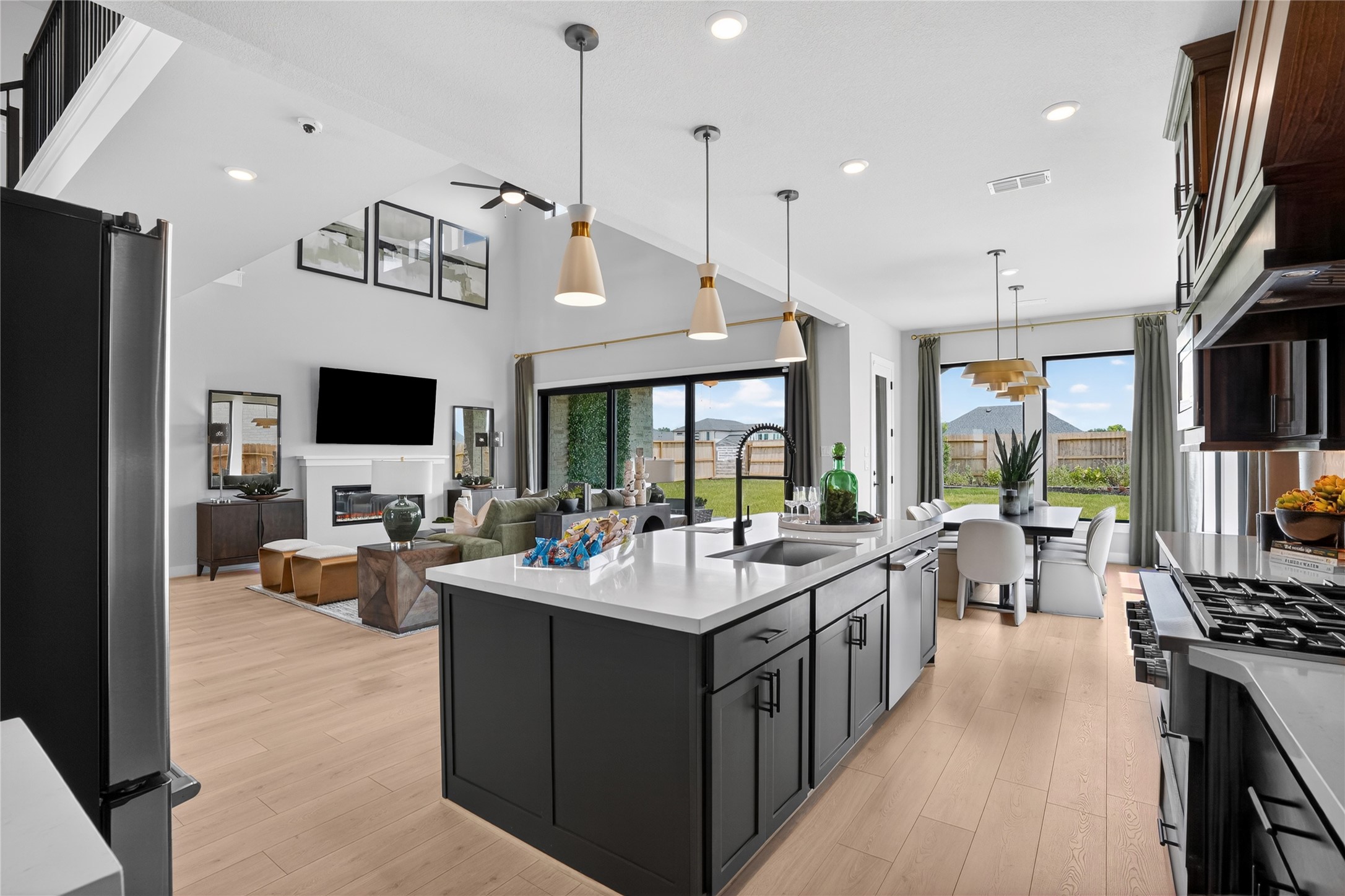 21815 Clover Thistle Court Property Photo 12