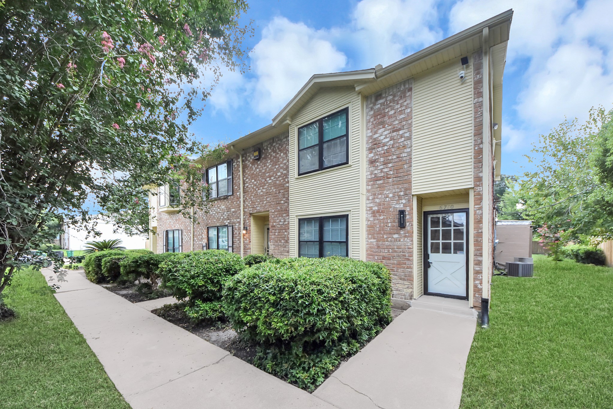 6710 Biggs Court Property Photo 1