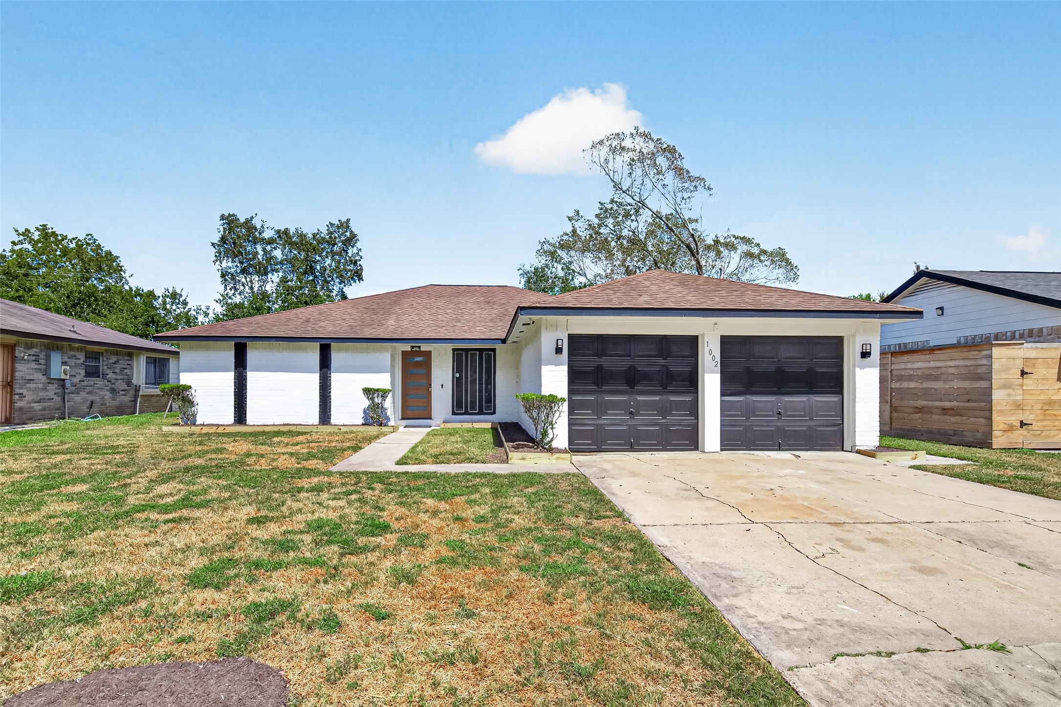 1002 Kenforest Drive Property Photo 1