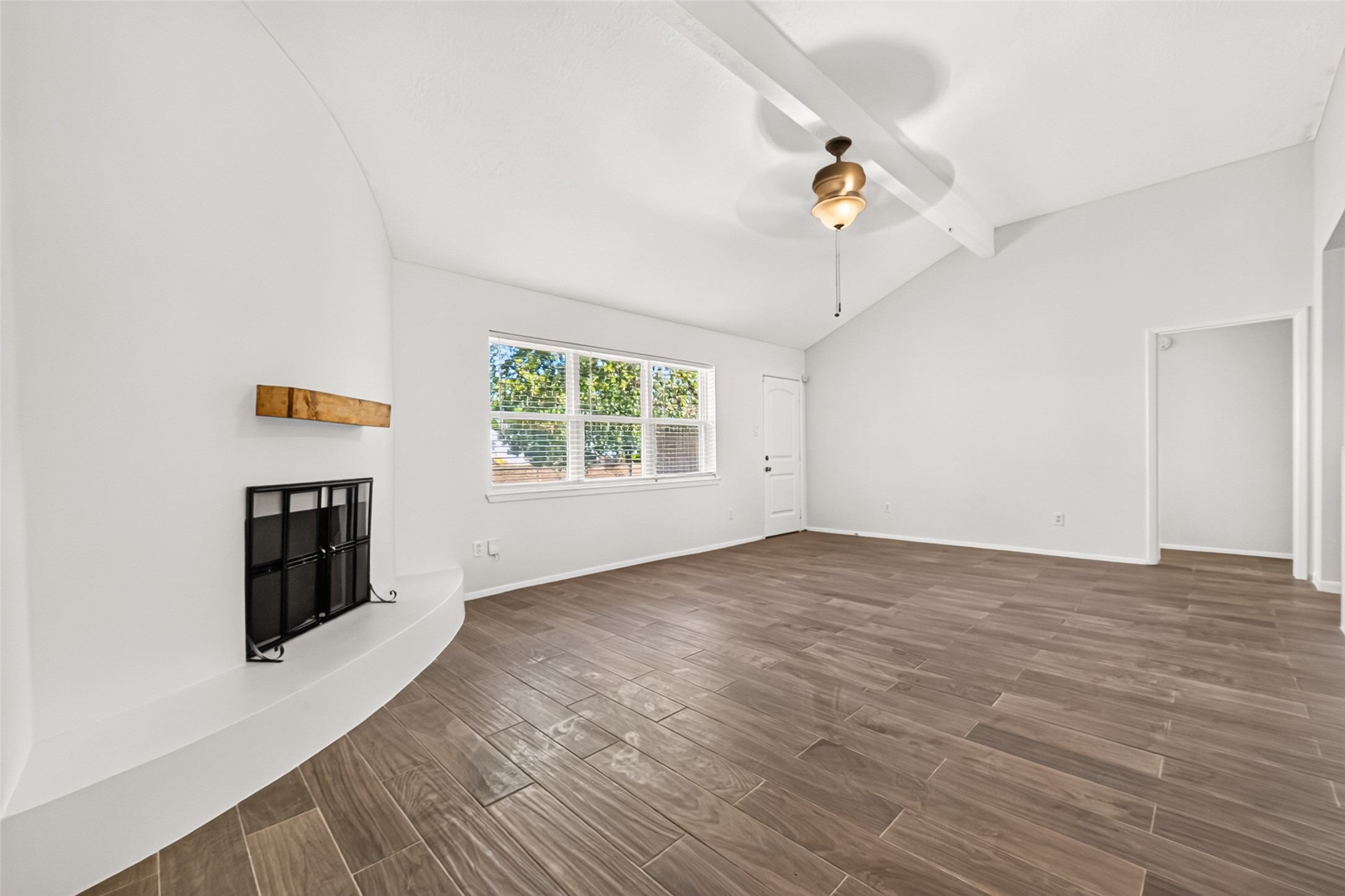 1002 Kenforest Drive Property Photo 2