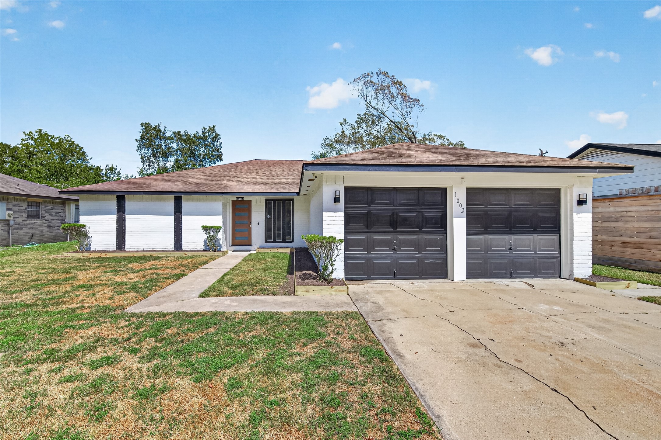 1002 Kenforest Drive Property Photo 8