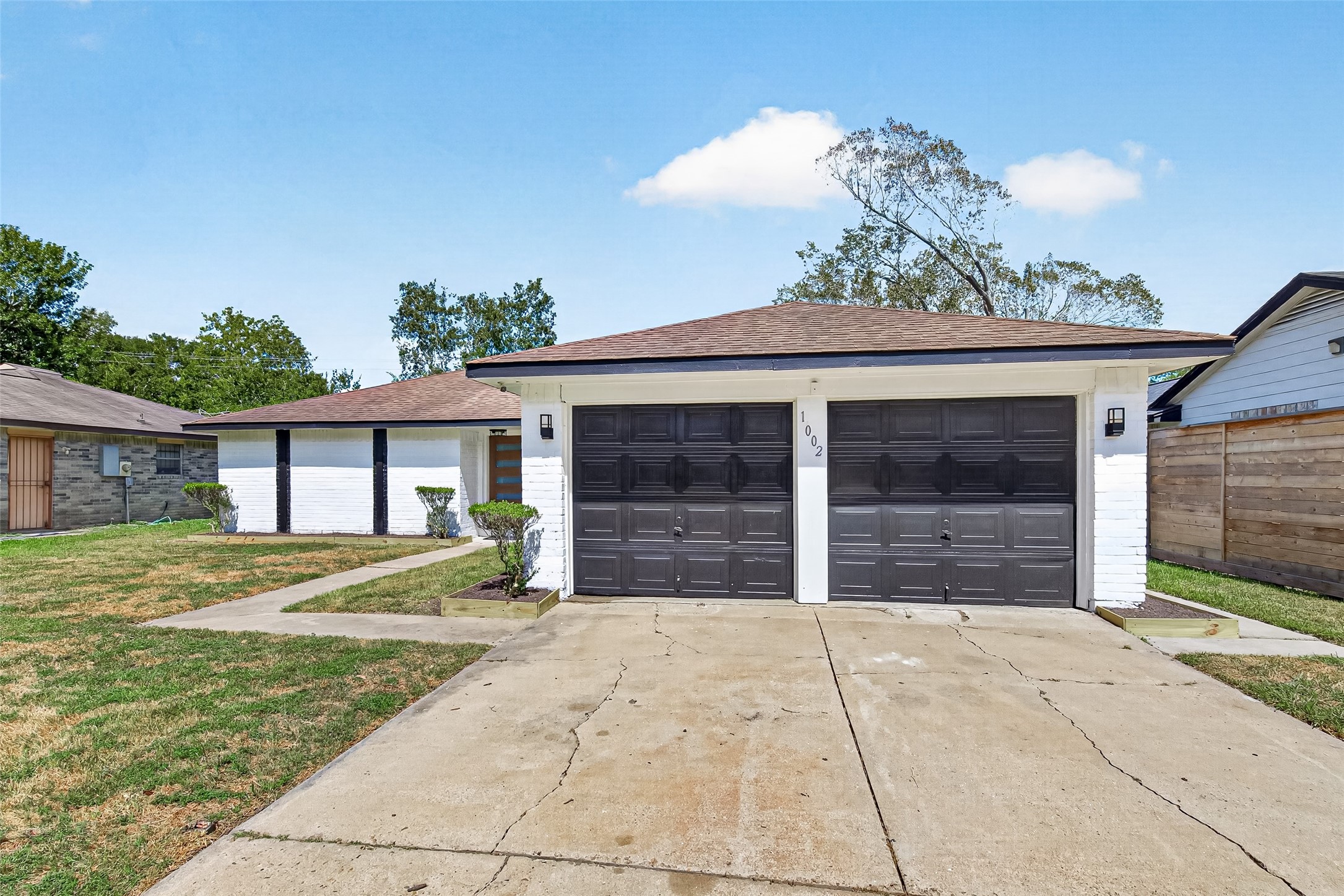 1002 Kenforest Drive Property Photo 9