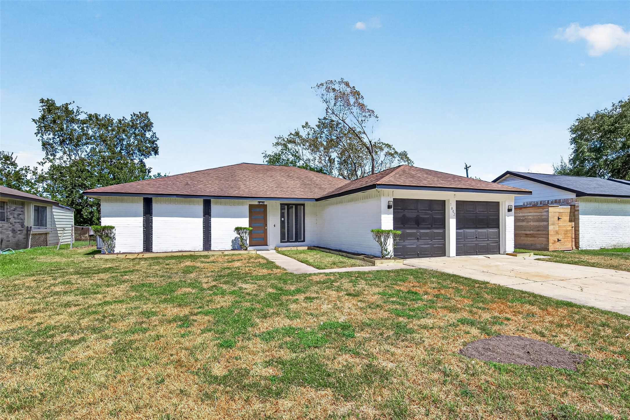 1002 Kenforest Drive Property Photo 11