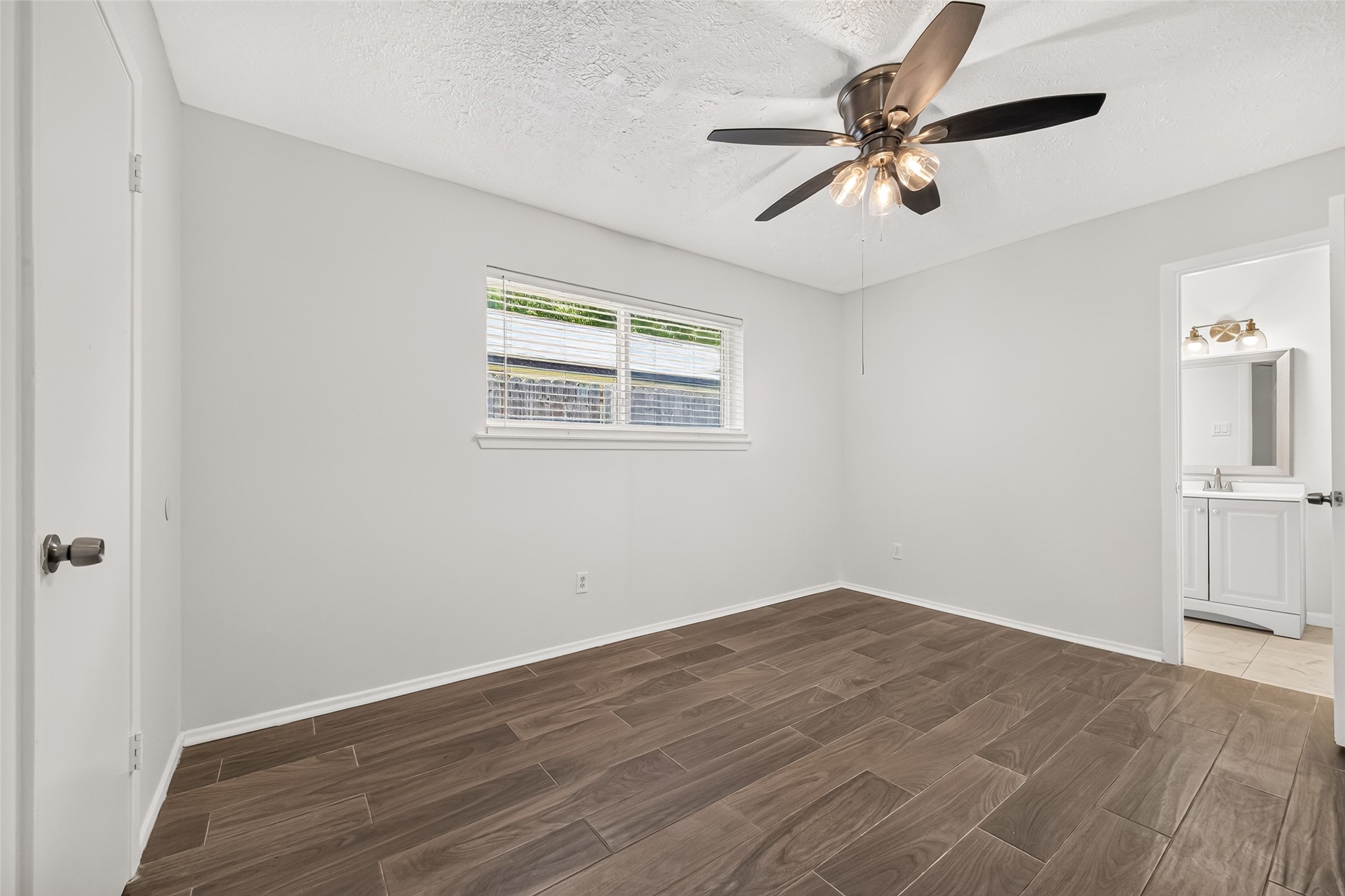 1002 Kenforest Drive Property Photo 29