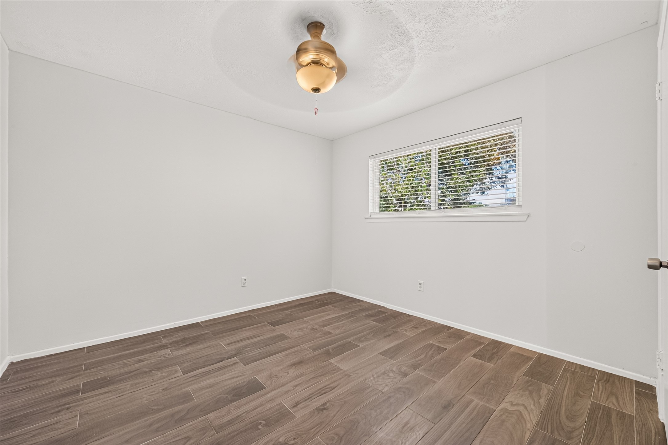 1002 Kenforest Drive Property Photo 37