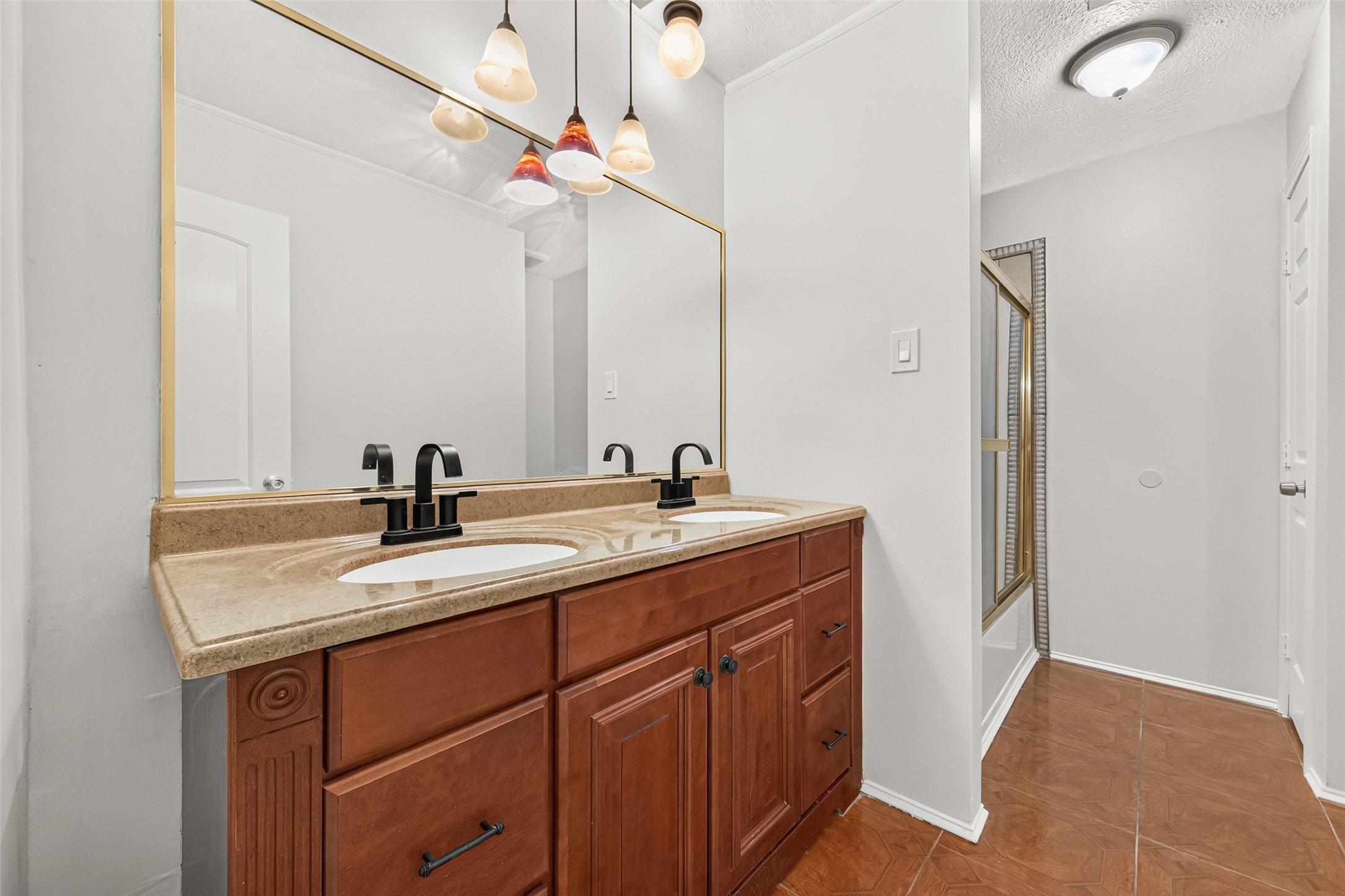 1002 Kenforest Drive Property Photo 38