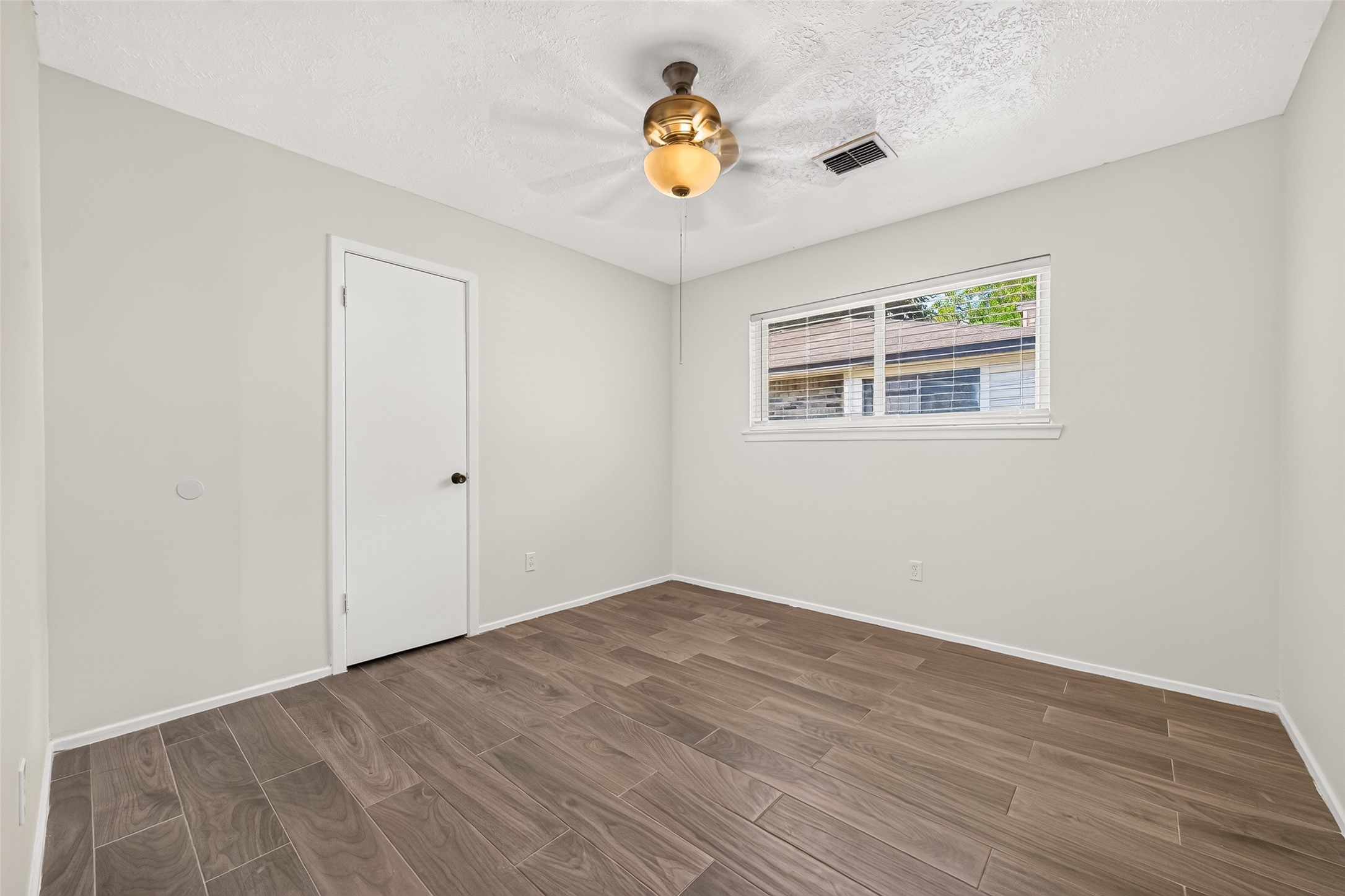 1002 Kenforest Drive Property Photo 41