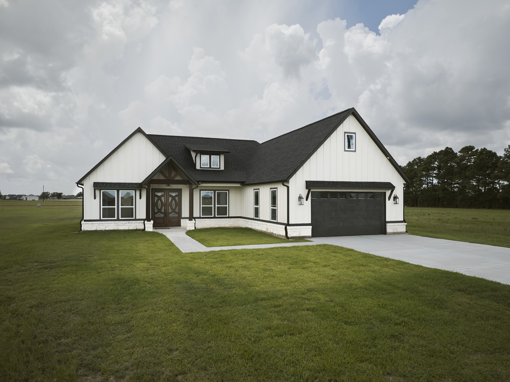 565 Longhorn Trail Property Photo 1