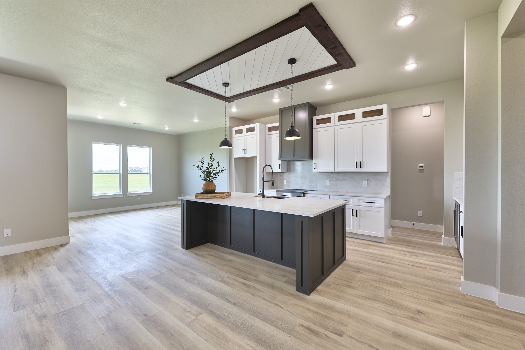 565 Longhorn Trail Property Photo 8