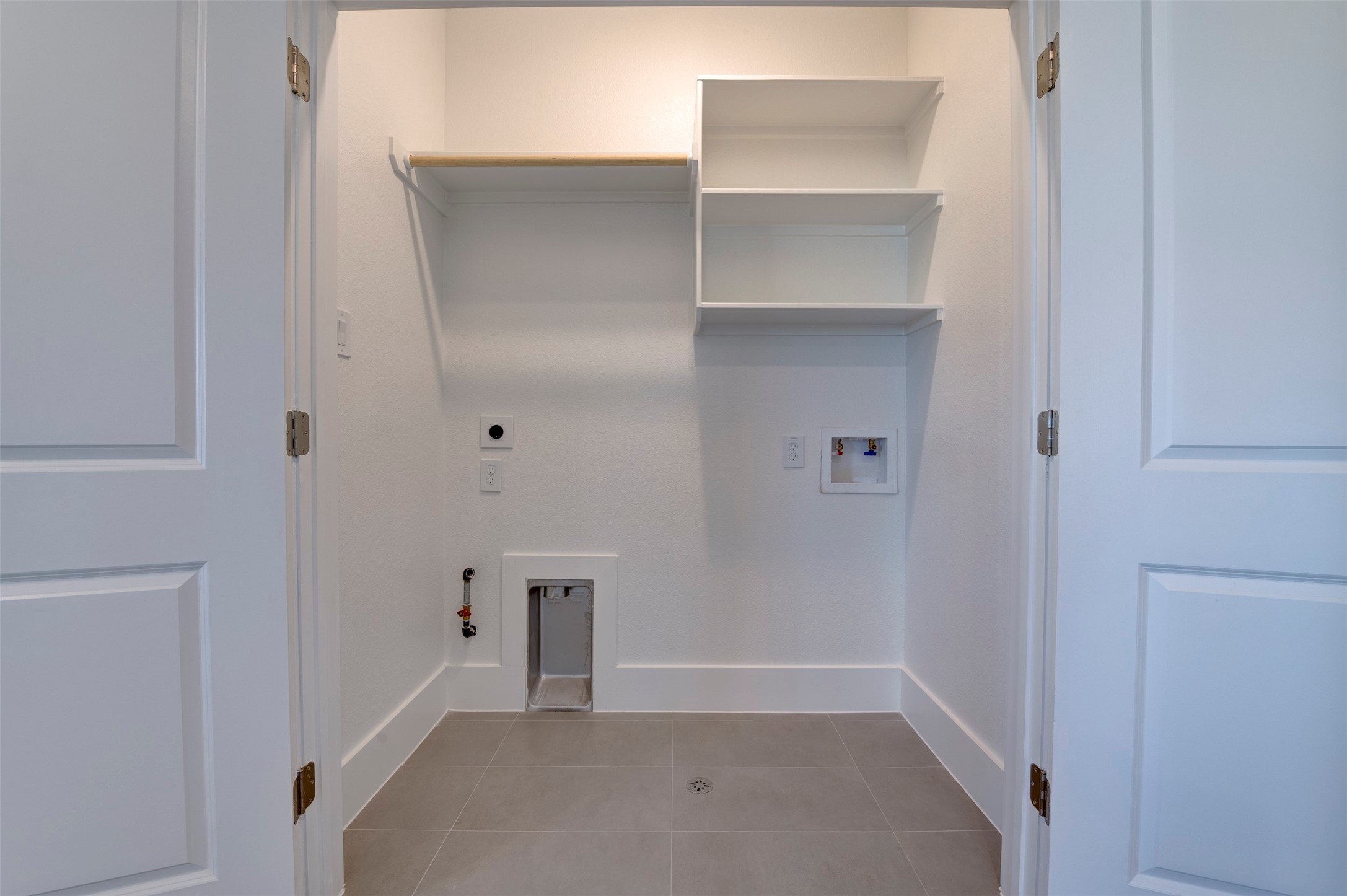 5144 Rosslyn Rd Road Property Photo 19