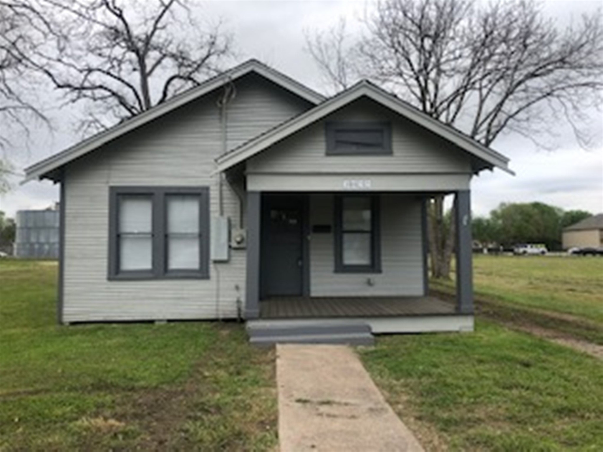 3022 School Street Property Photo 2
