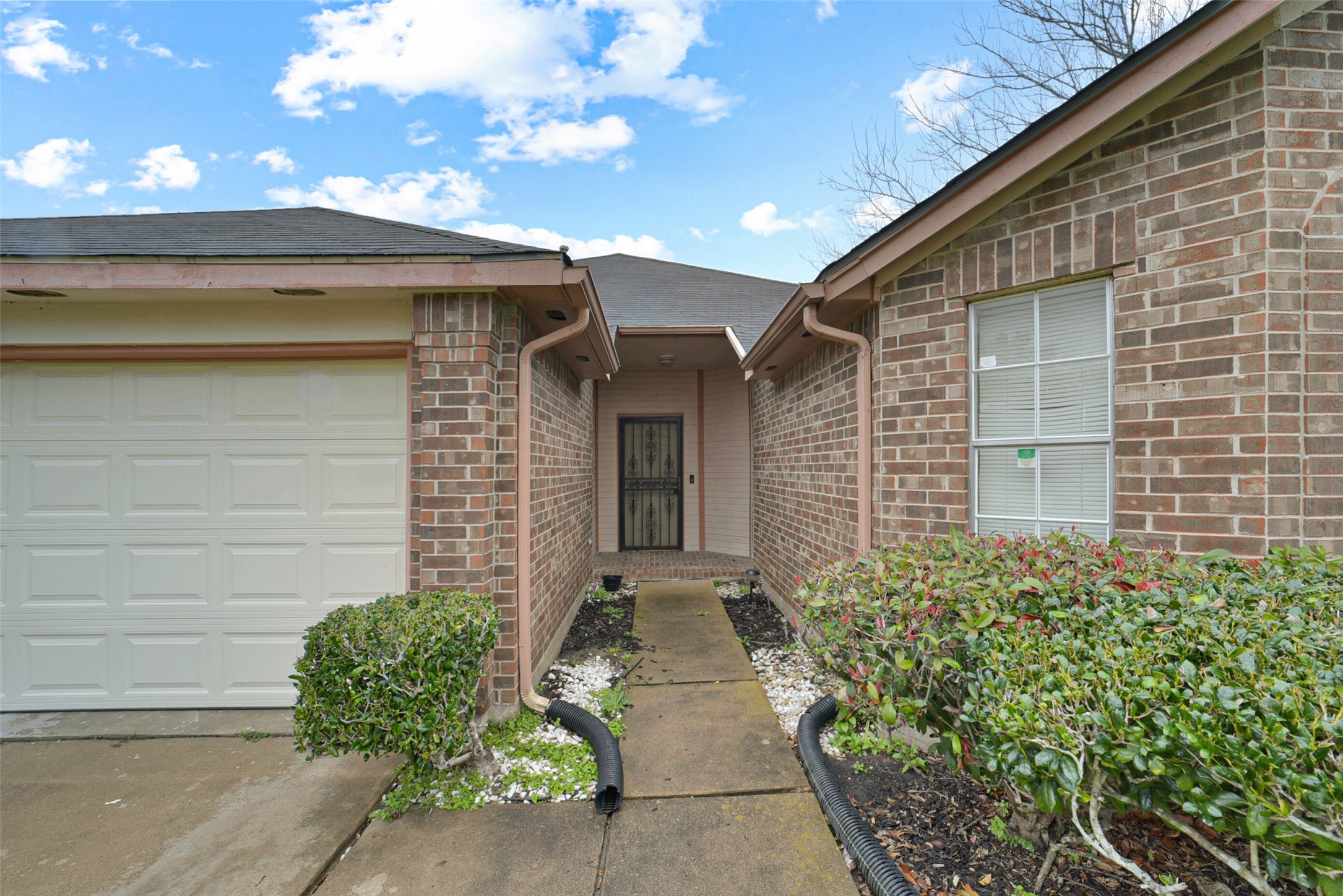 7644 Chasecreek Drive Property Photo 2
