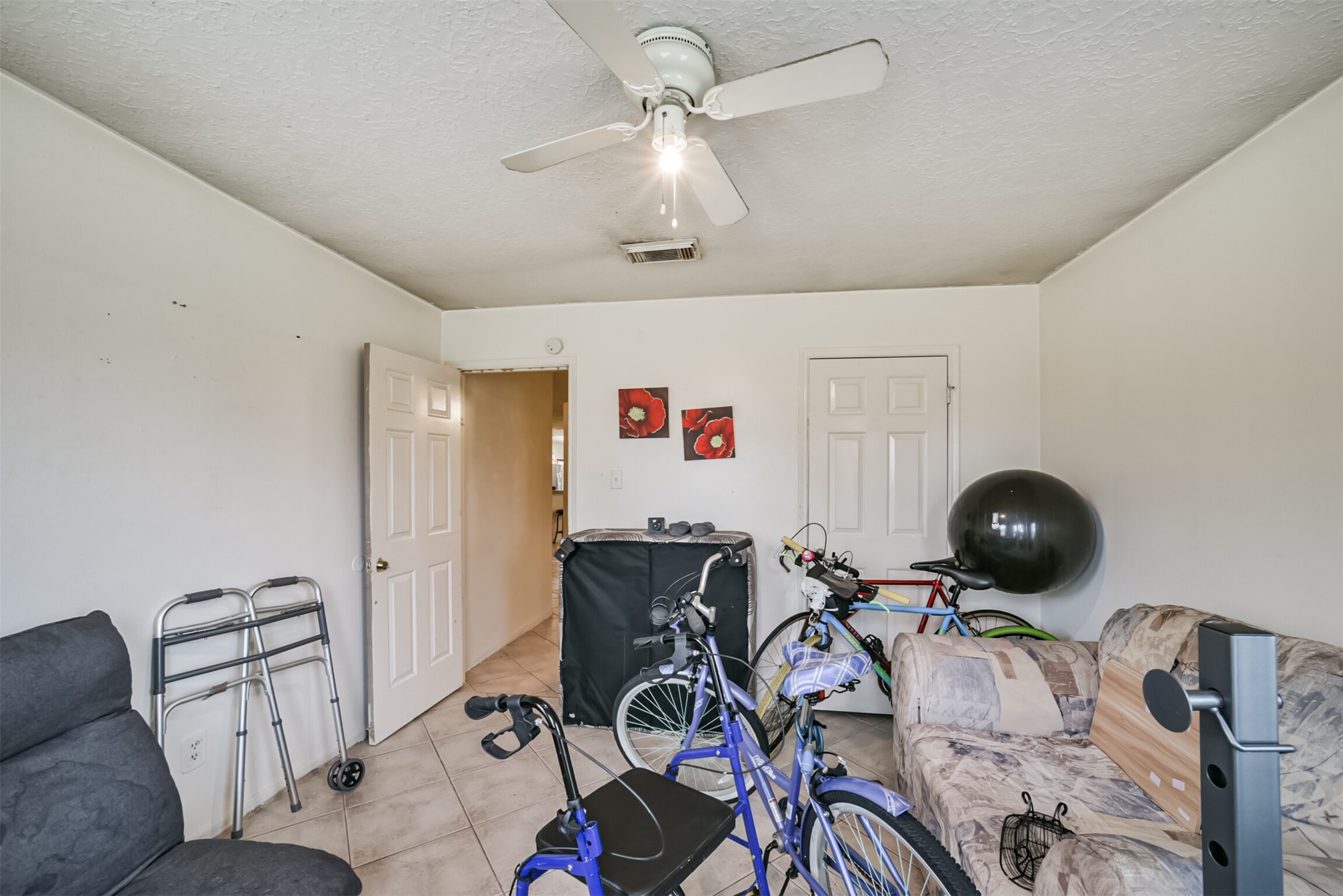 7644 Chasecreek Drive Property Photo 12