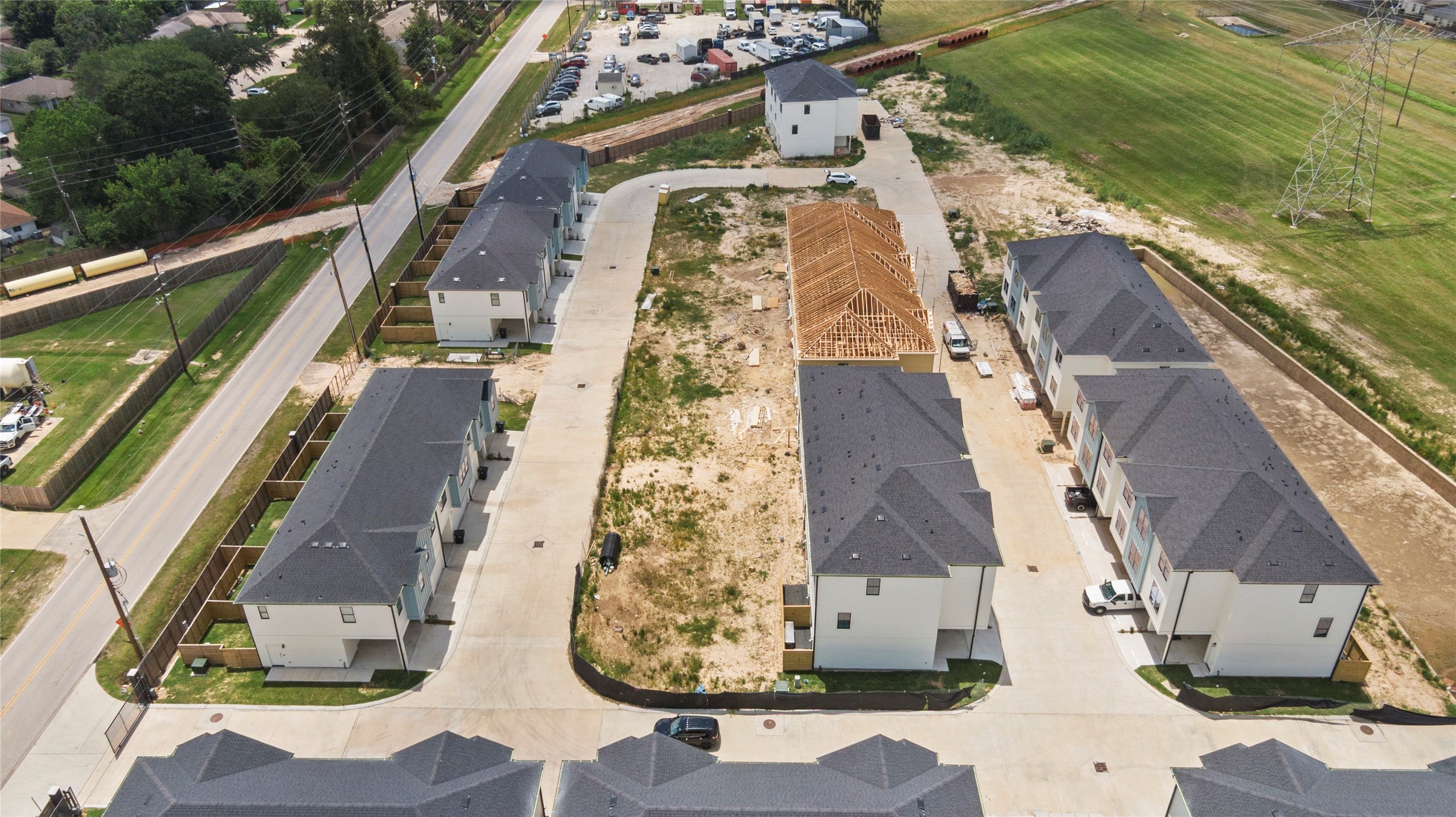 3235 Frying Pan Place Property Photo 4