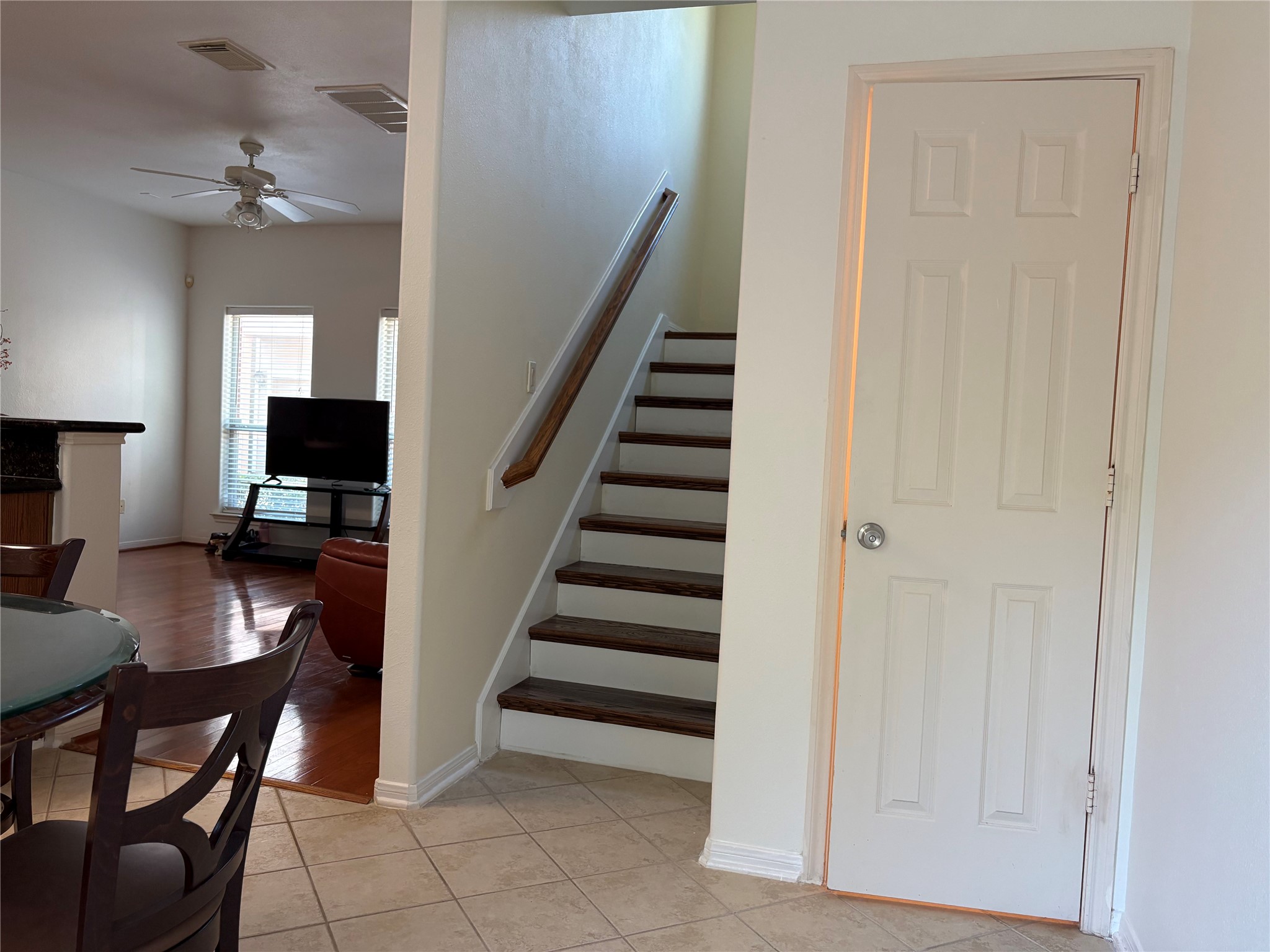 2241 Naomi Street Property Photo 5