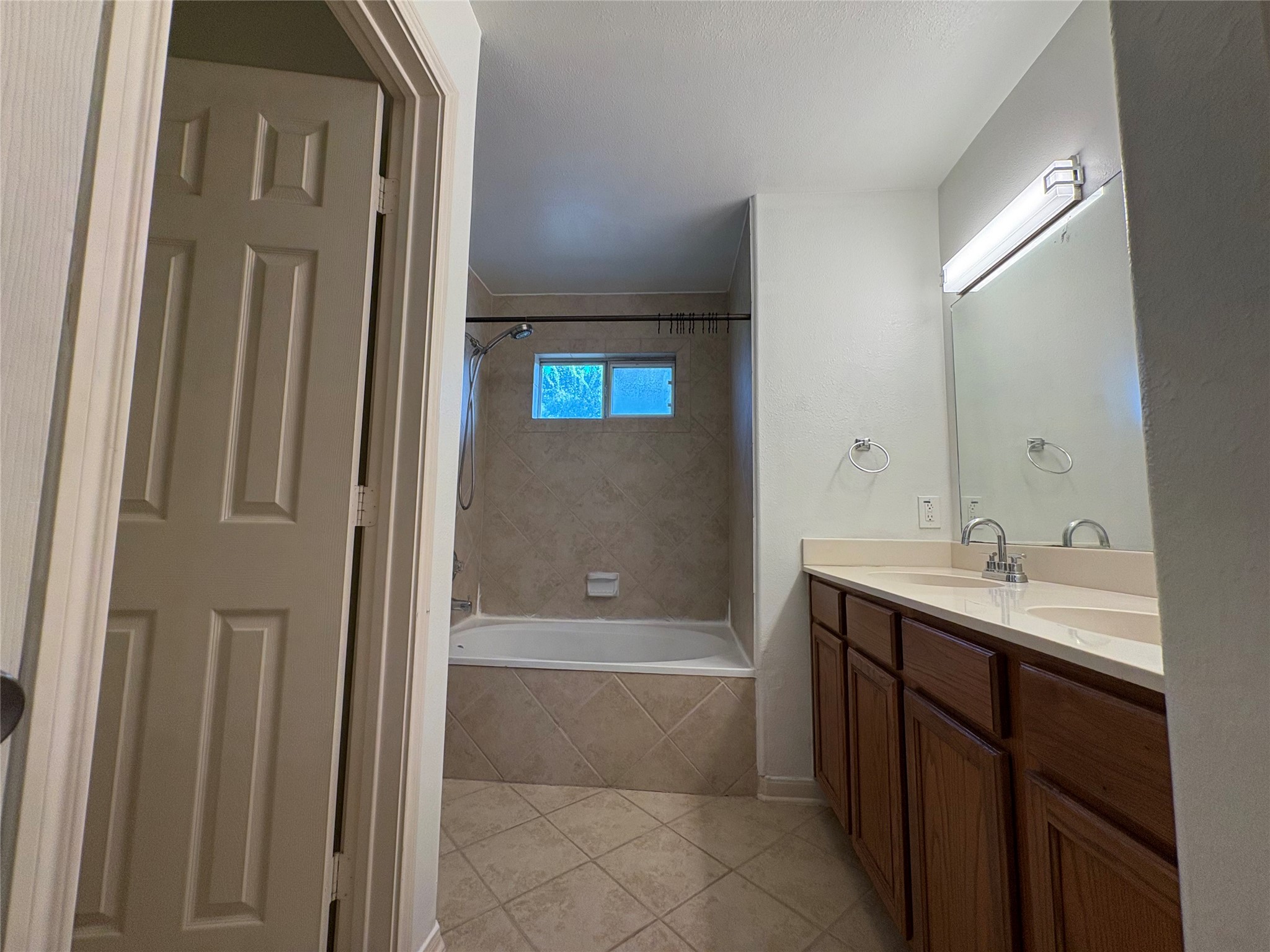 2241 Naomi Street Property Photo 16