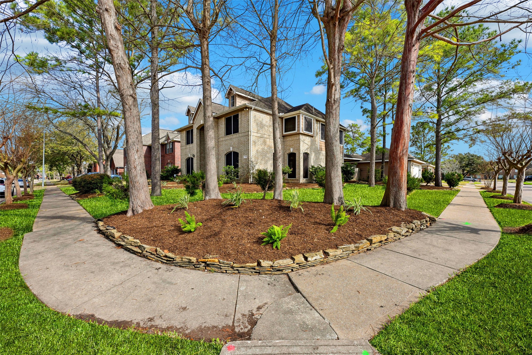 2425 Evergreen Drive Property Photo 1