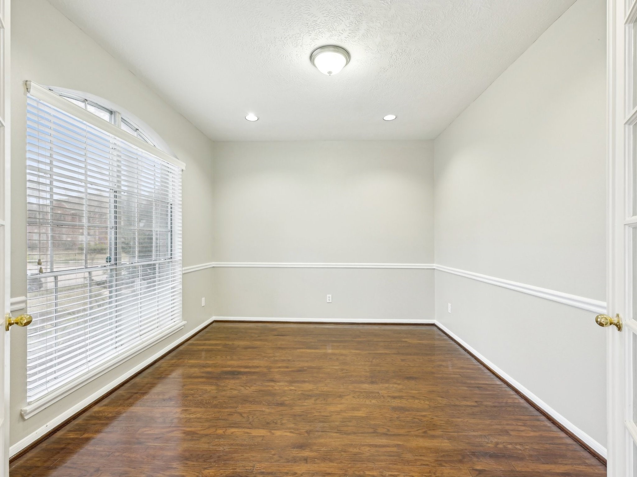 2425 Evergreen Drive Property Photo 6