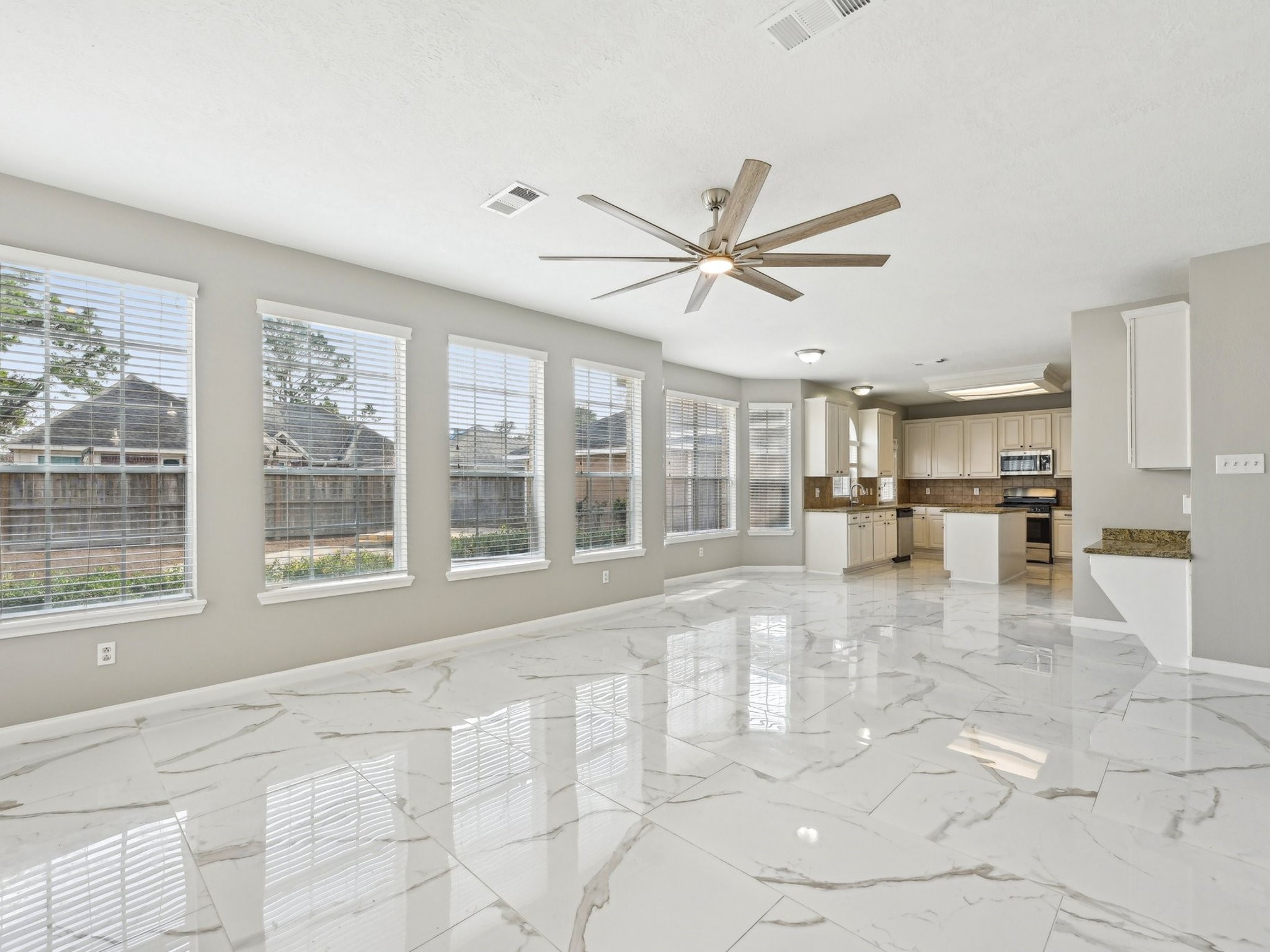 2425 Evergreen Drive Property Photo 11