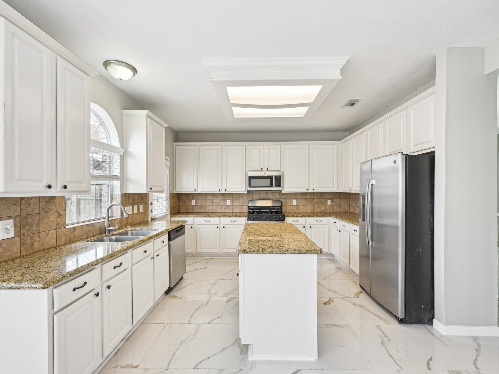 2425 Evergreen Drive Property Photo 15