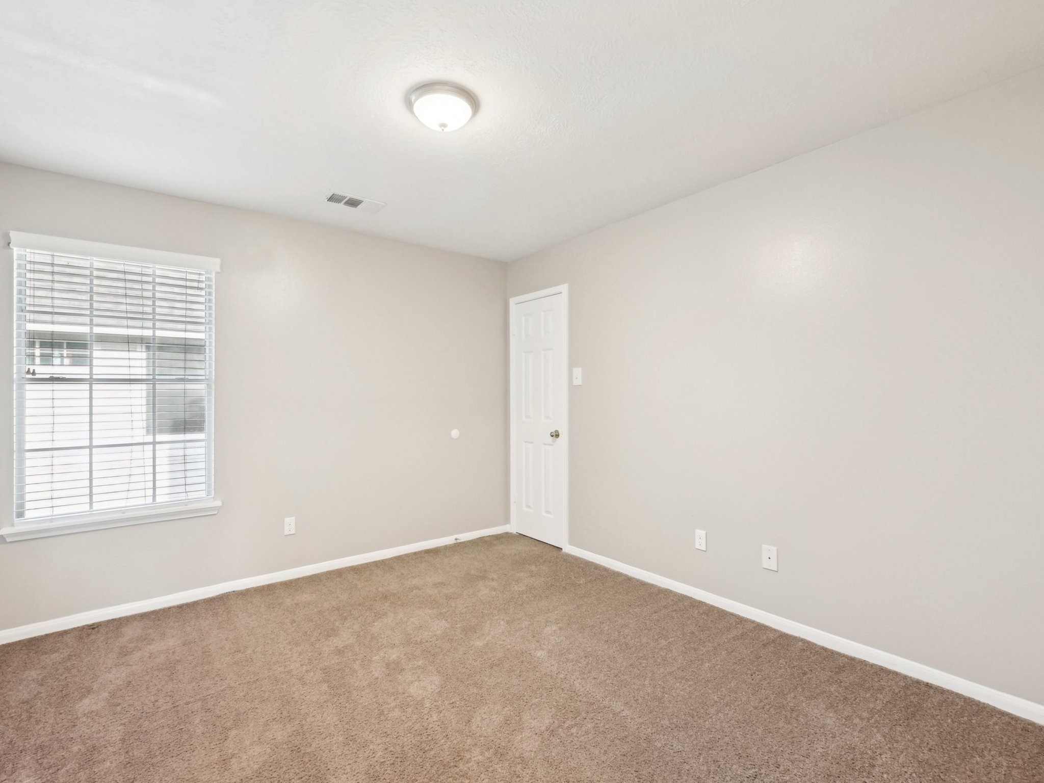 2425 Evergreen Drive Property Photo 25