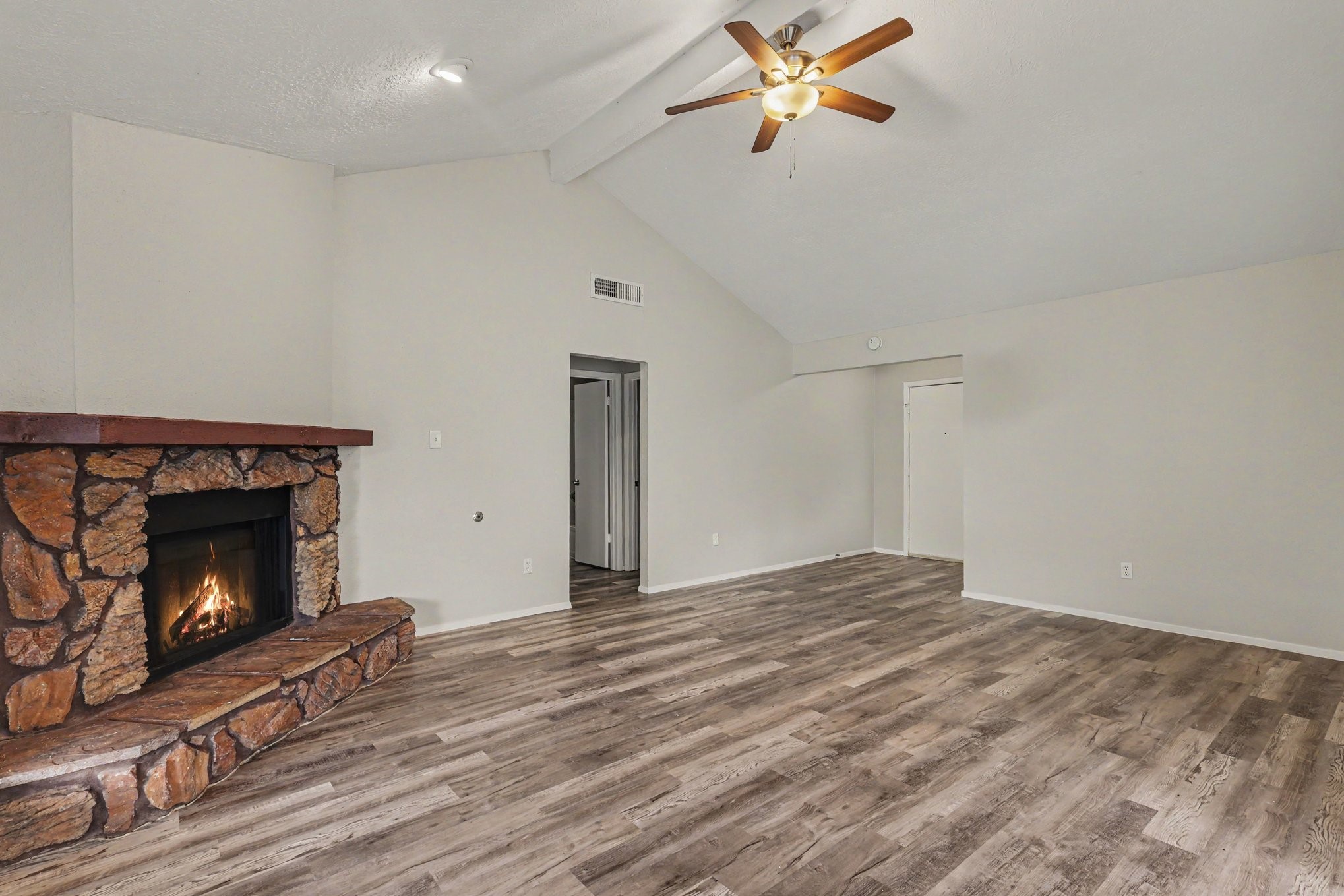 2509 Merrimac Drive Property Photo 6