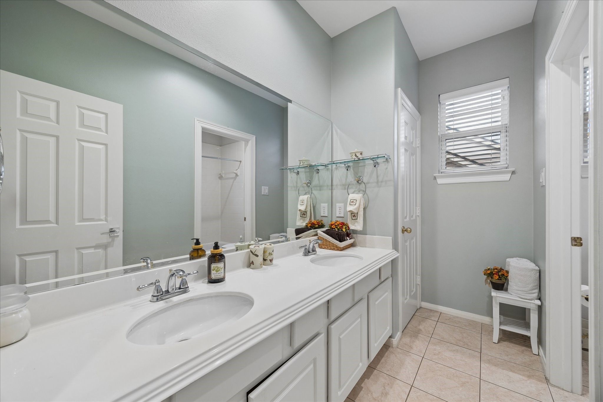 11418 Gallant Ridge Lane Property Photo 23