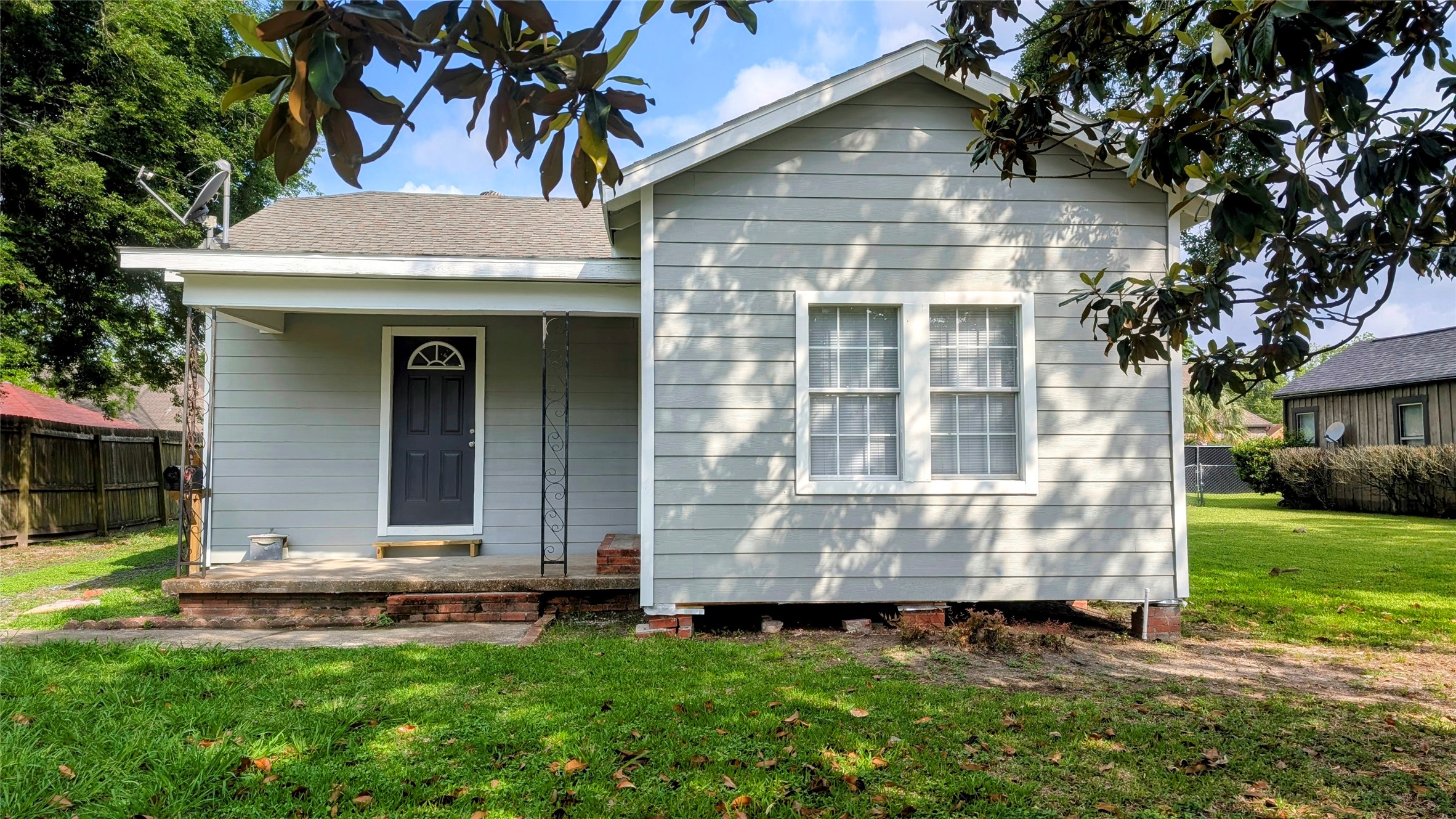 6757 Washington Street Property Photo