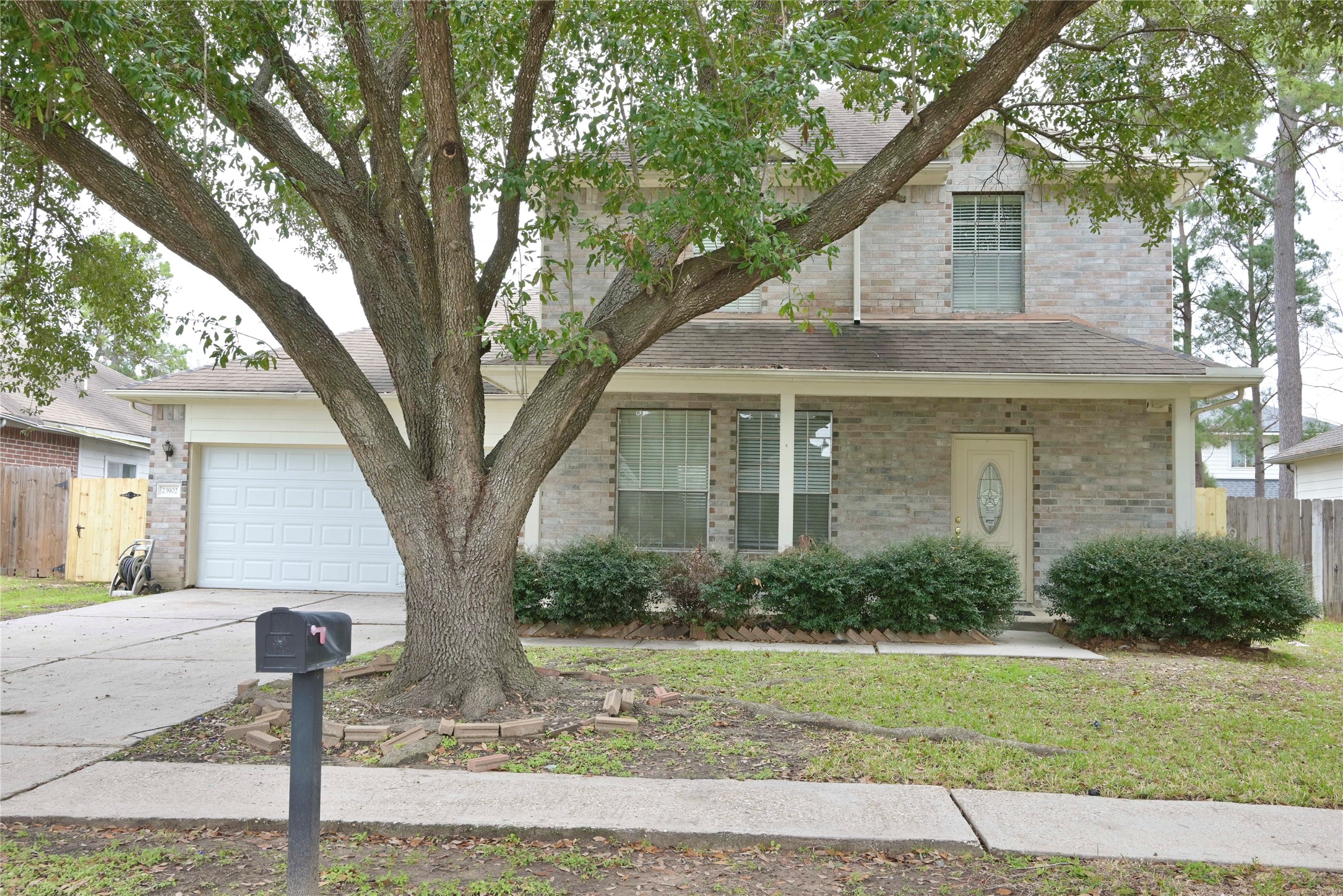 23902 Spring Way Drive Property Photo 2