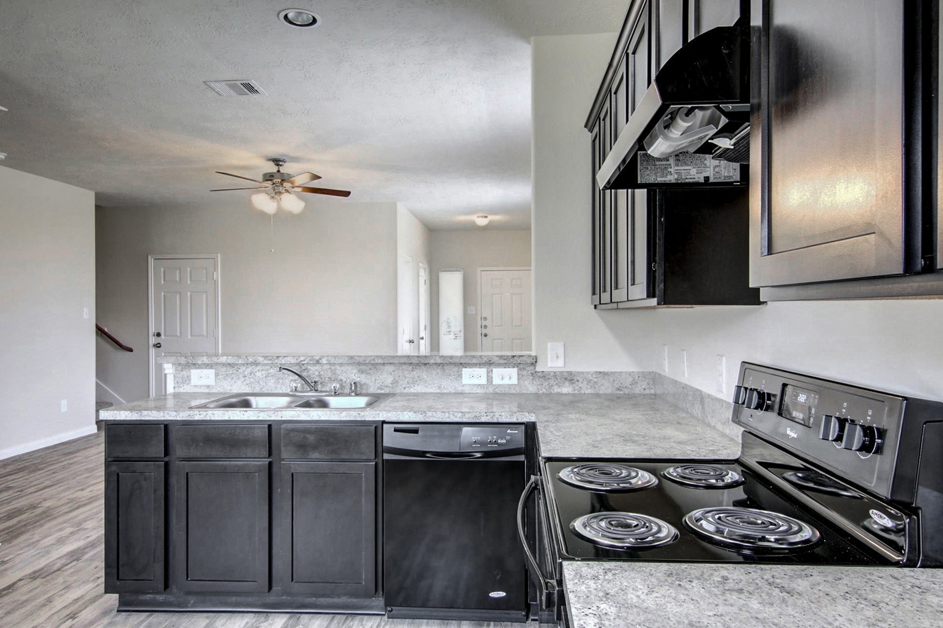 2855 Silver Tree Property Photo 1