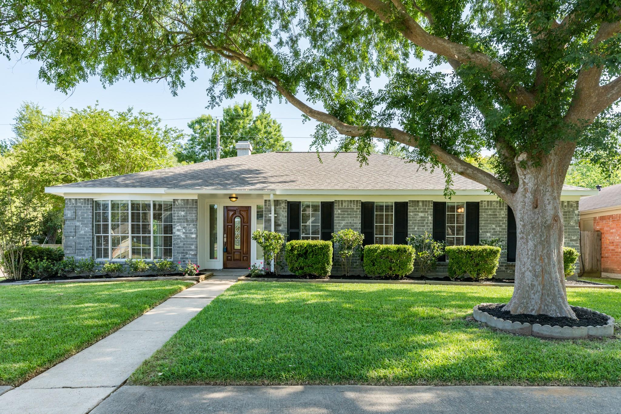 3042 Pecan Point Drive Property Photo 1