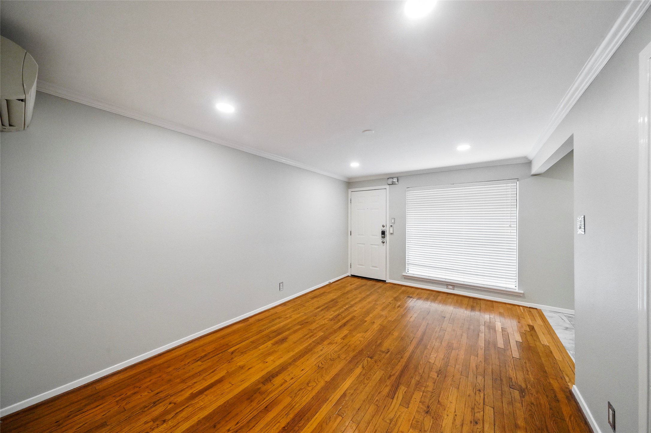 311 Hawthorne Street 7 Property Photo 8
