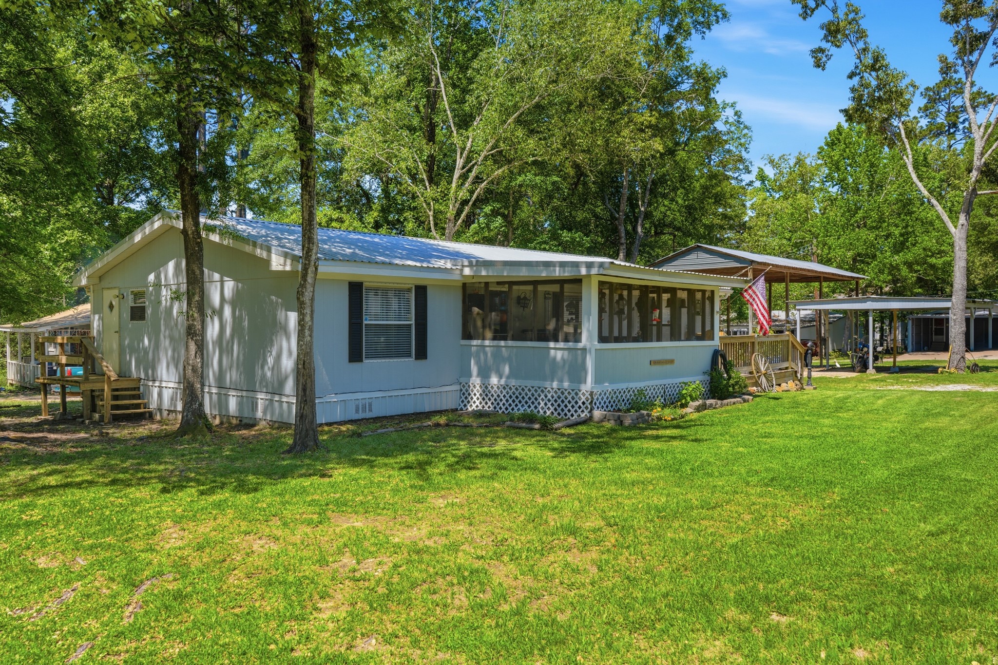 199 Apple Tree Property Photo 2