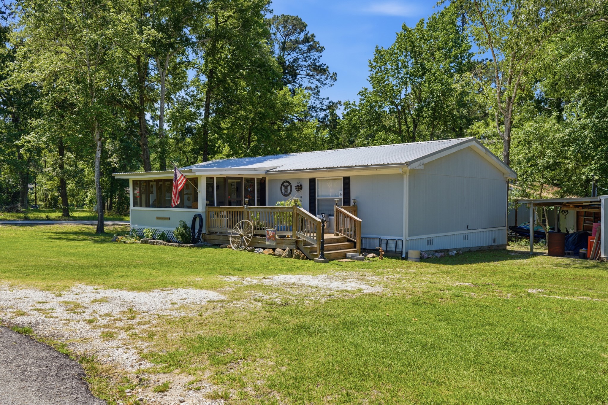 199 Apple Tree Property Photo 3