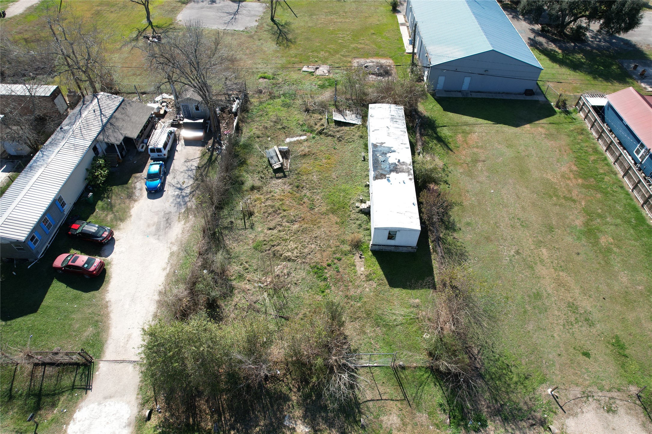 206 Crescent Drive Property Photo 3