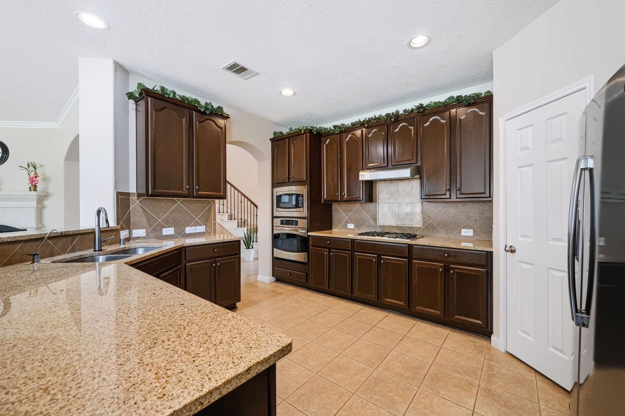 3022 Palm Harbour Drive Property Photo 8