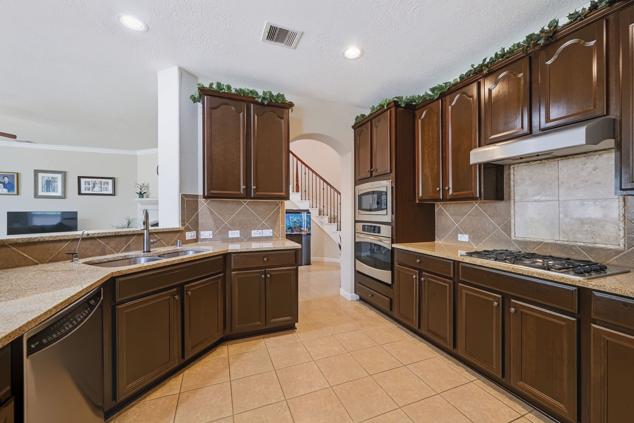3022 Palm Harbour Drive Property Photo 9