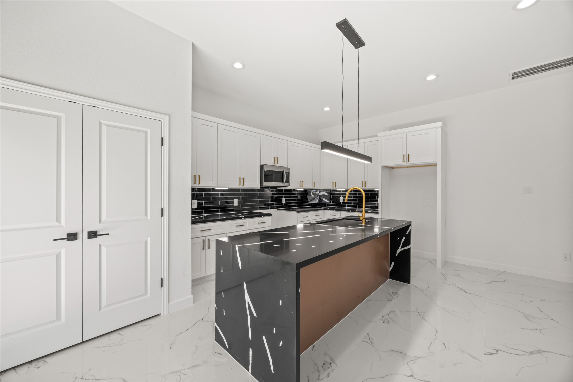 5110 Westover Street Property Photo 6