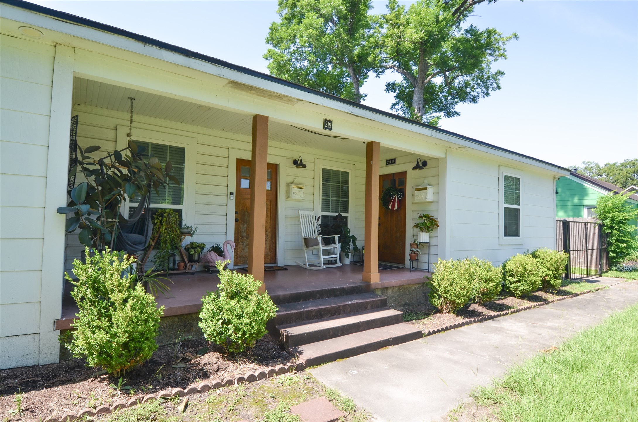 219 W 30th Street 1a Property Photo 4