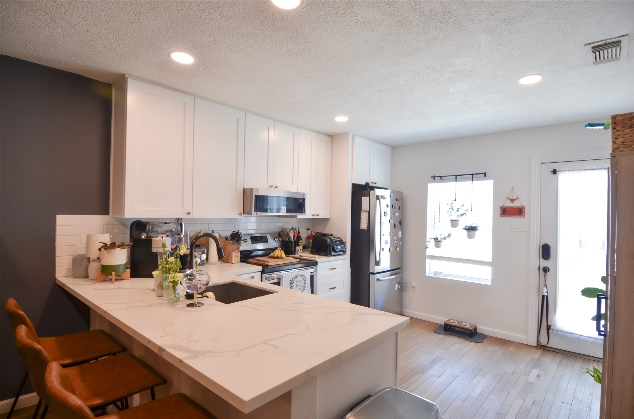 219 W 30th Street 1a Property Photo 10