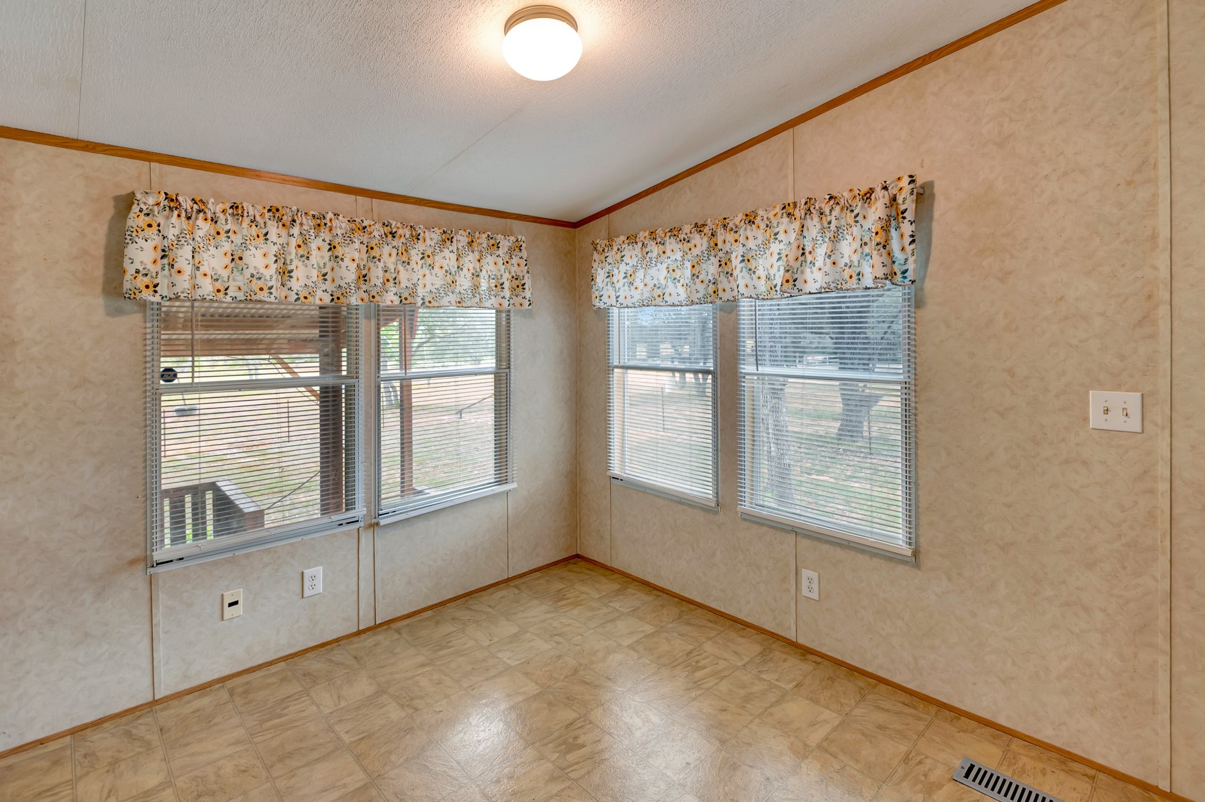 233 Ranch Road Property Photo 14