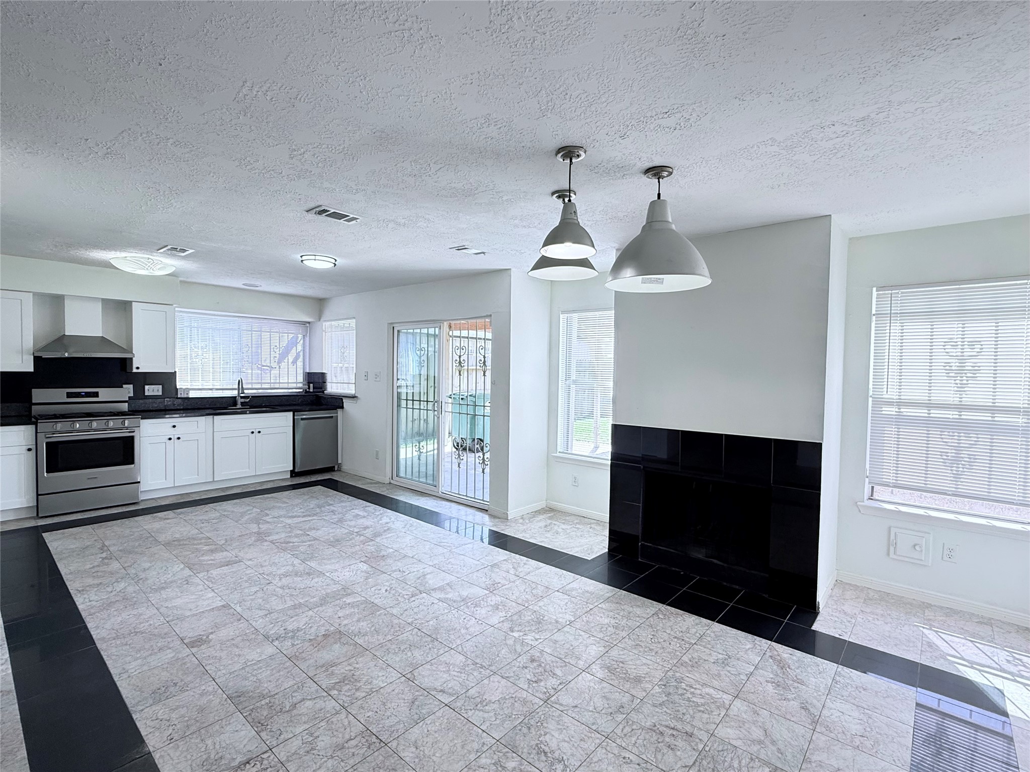 10106 Pear Limb Drive Property Photo 9