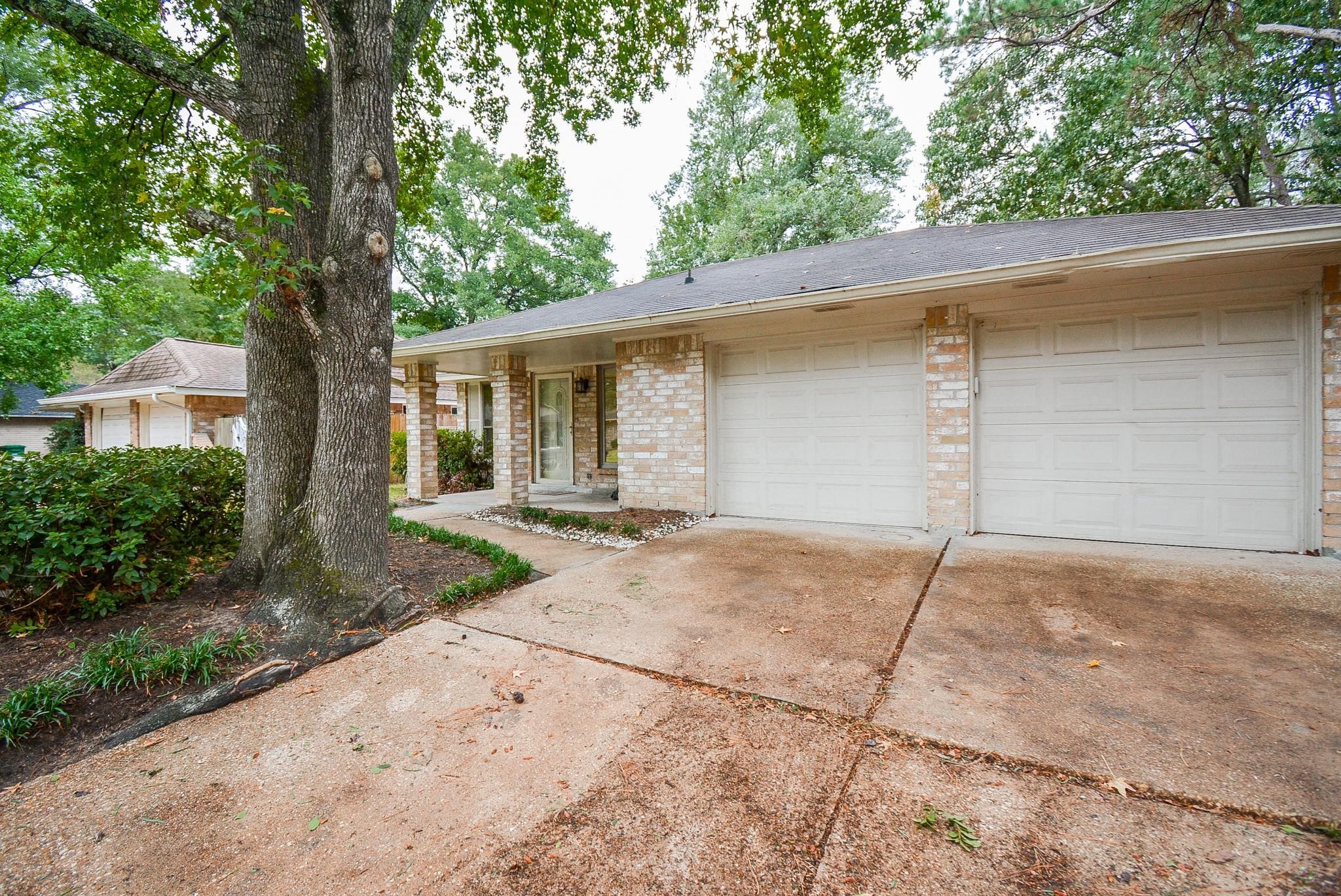 2506 Meandering Trail Property Photo 3