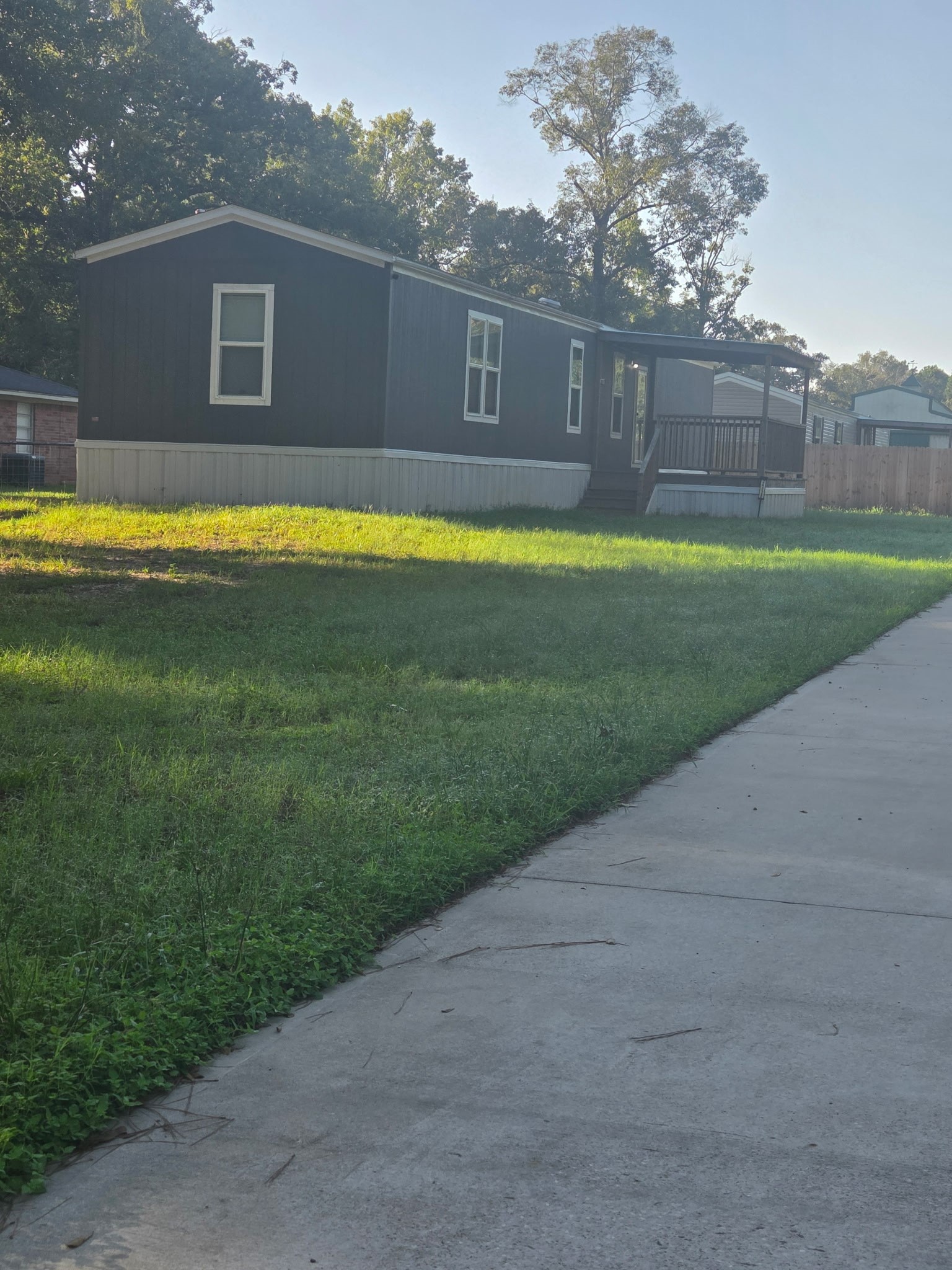 24328 Creekwood Property Photo 2