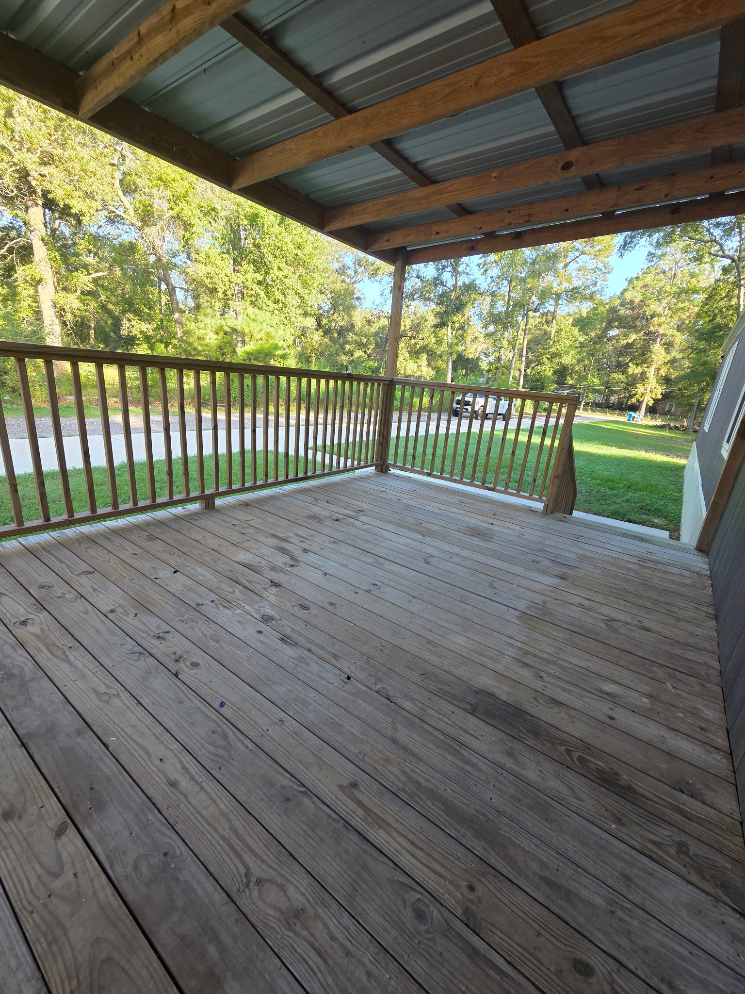 24328 Creekwood Property Photo 9
