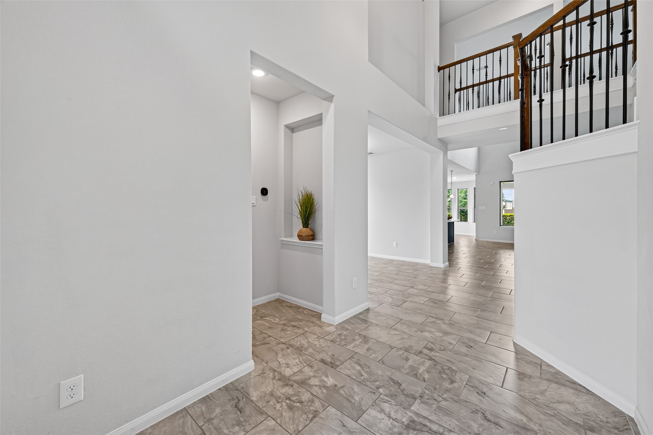 923 Orange Zest Lane Property Photo 4