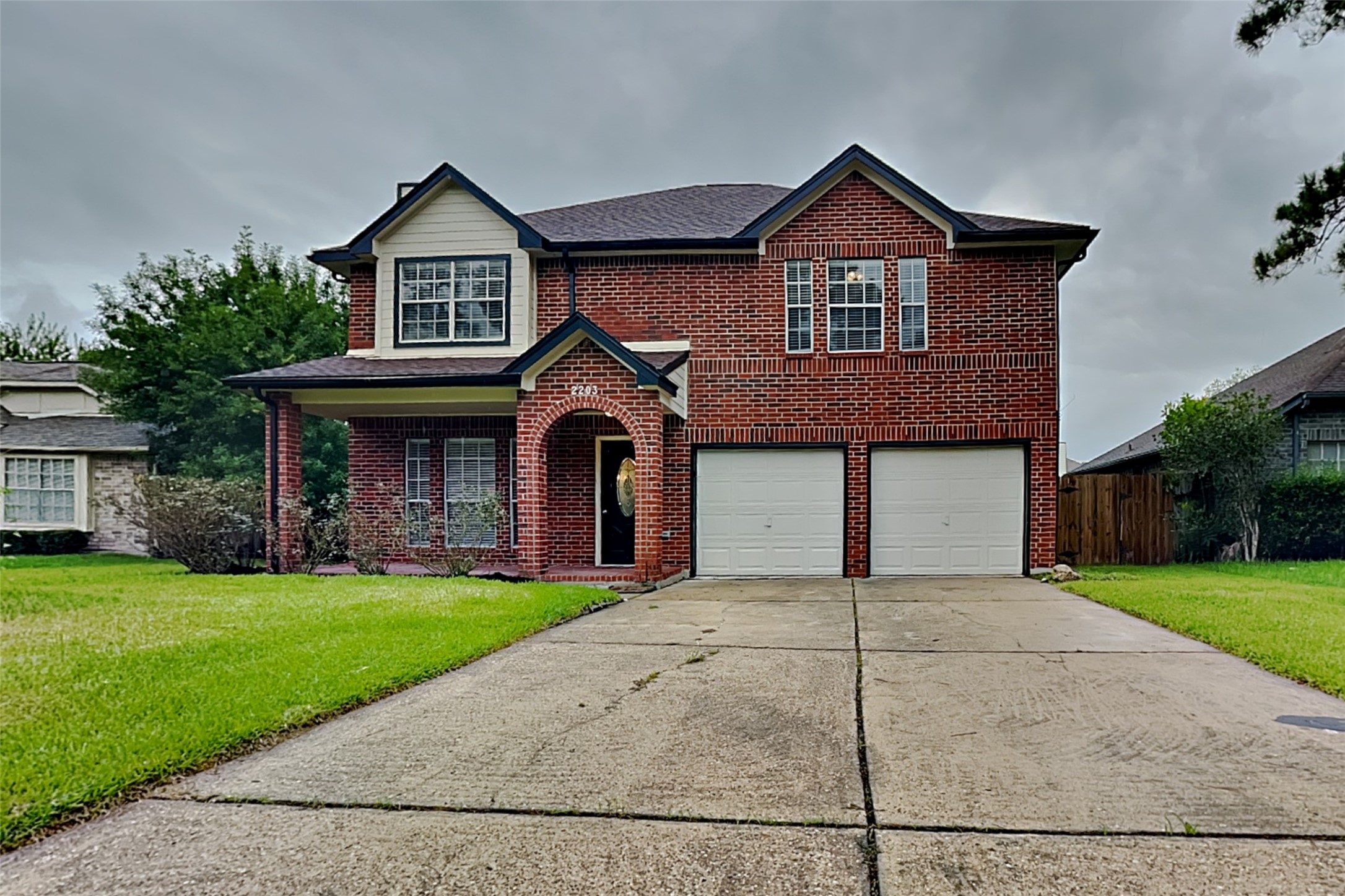 2203 Pincher Creek Drive Property Photo 1